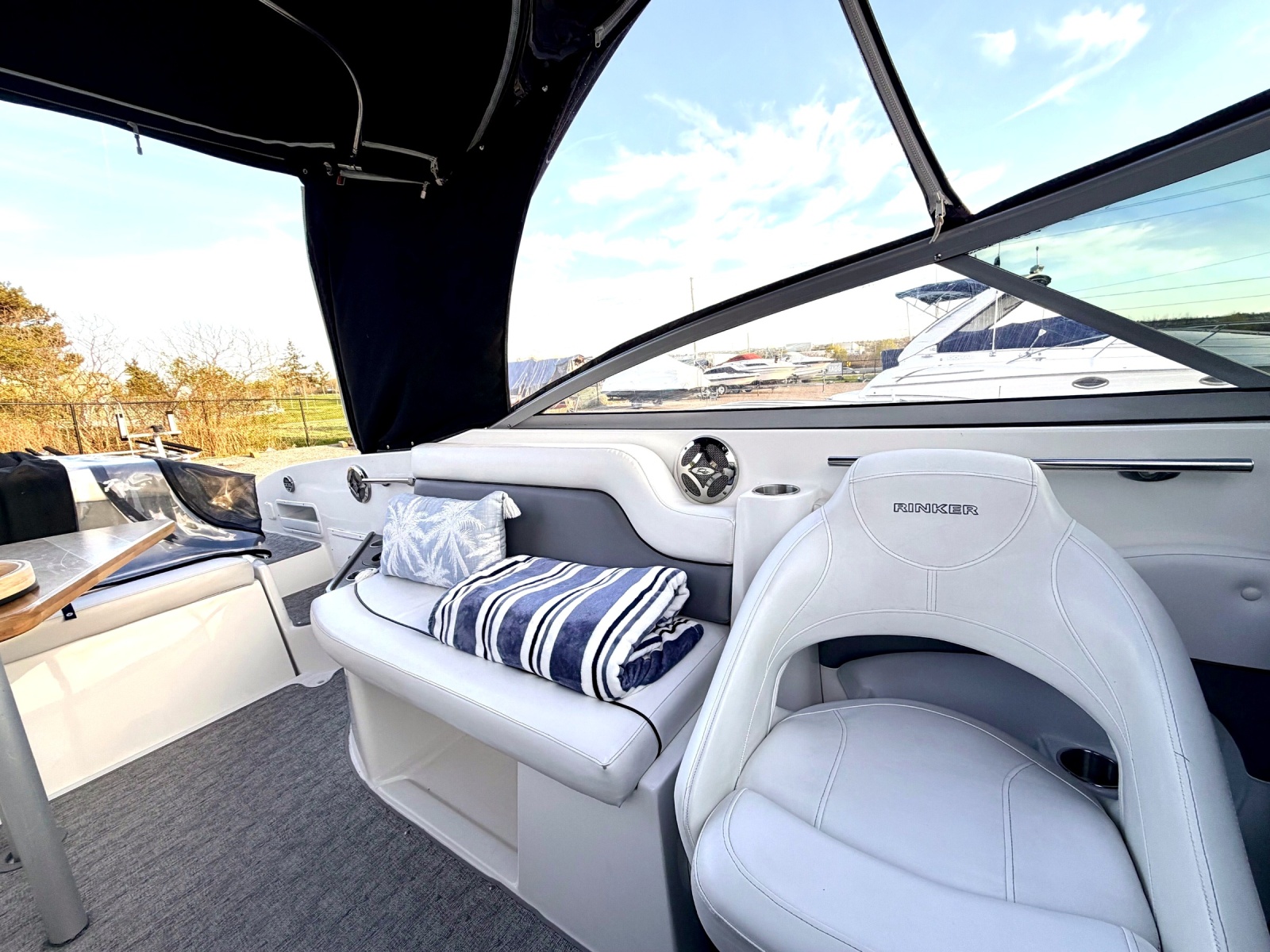 2011 Rinker 296 Captiva