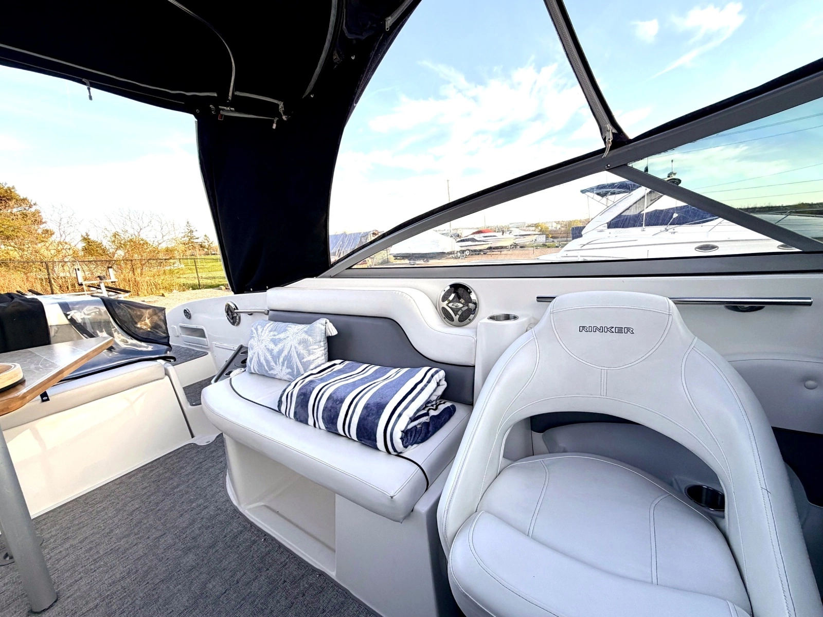 2011 Rinker 296 Captiva
