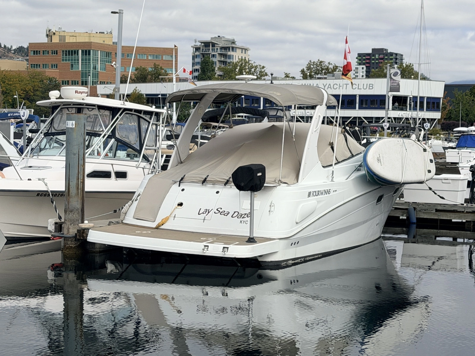 2003 Four Winns 298 Vista