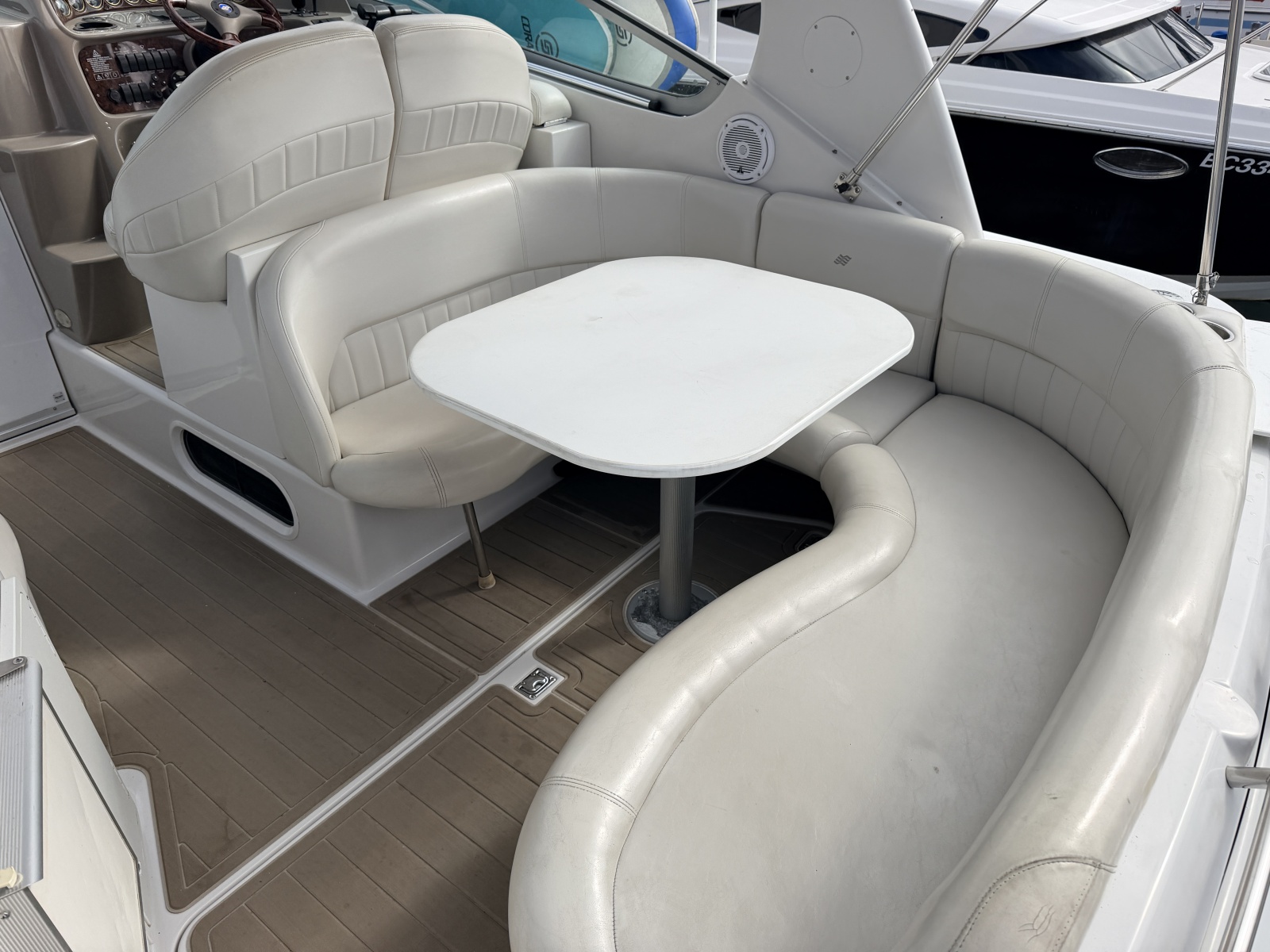 2003 Four Winns 298 Vista