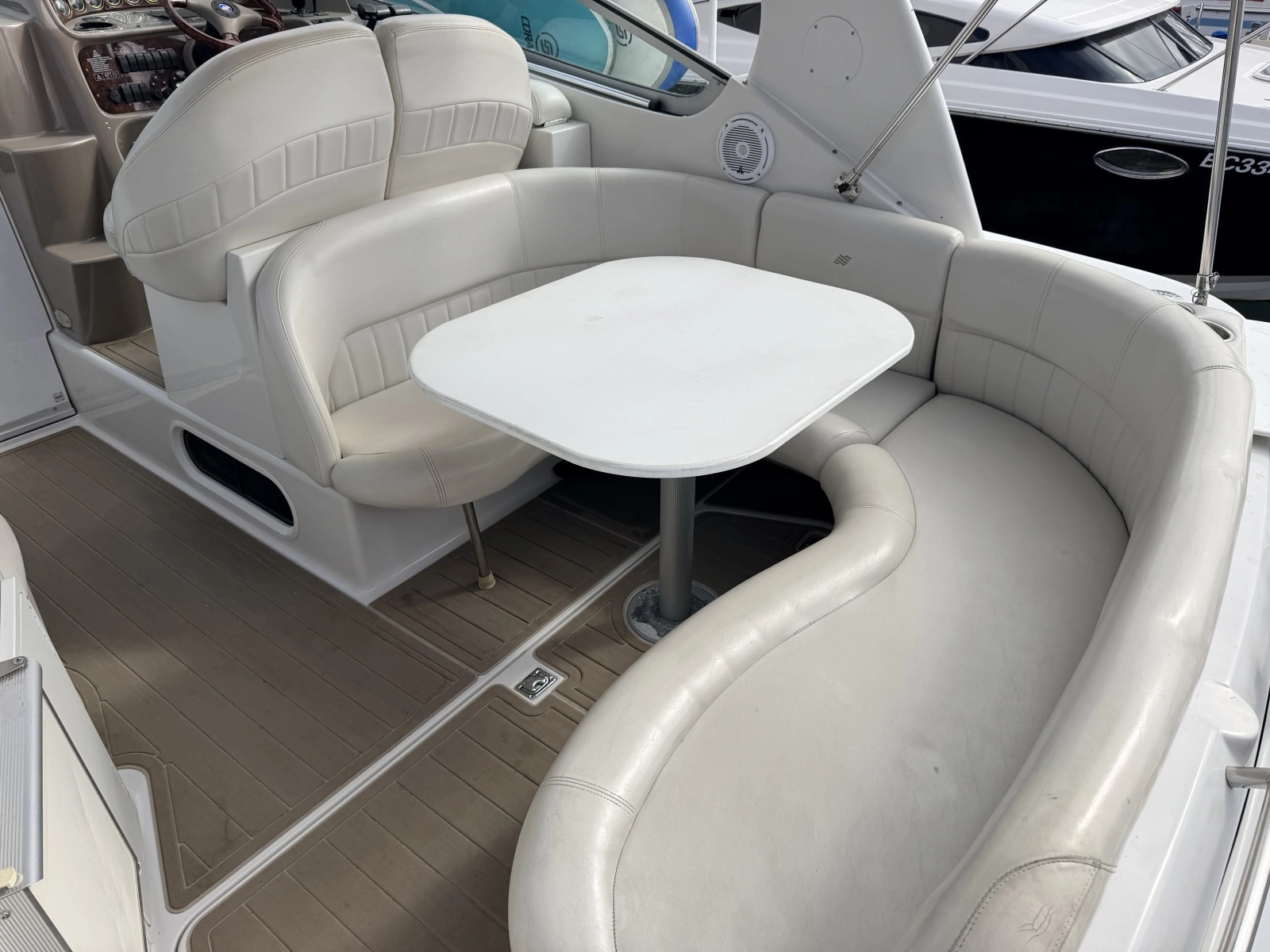 2003 Four Winns 298 Vista