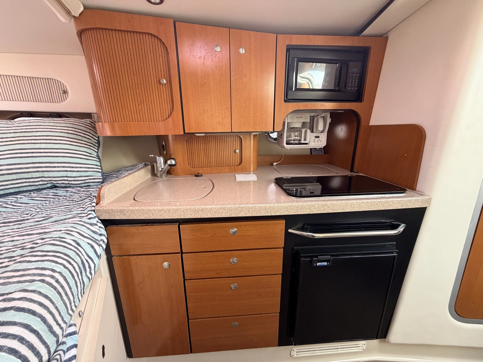 2003 Four Winns 298 Vista