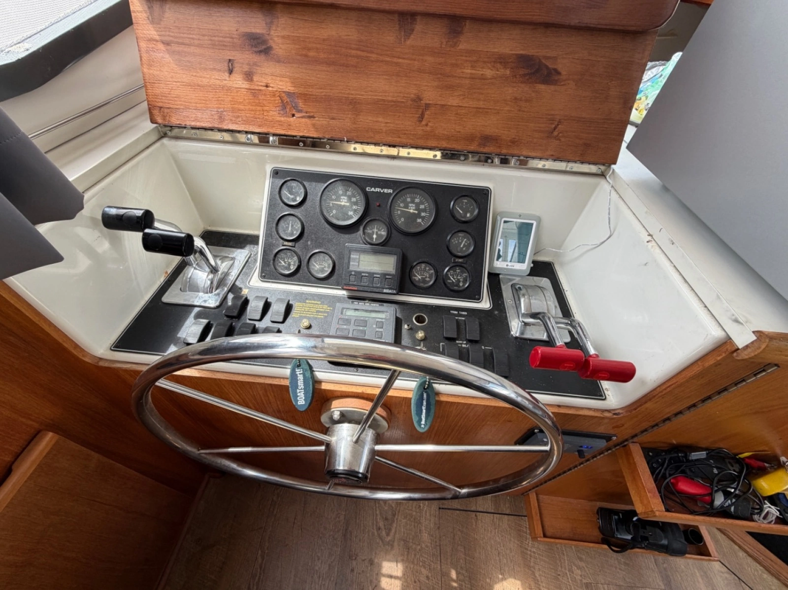1994 Carver  390