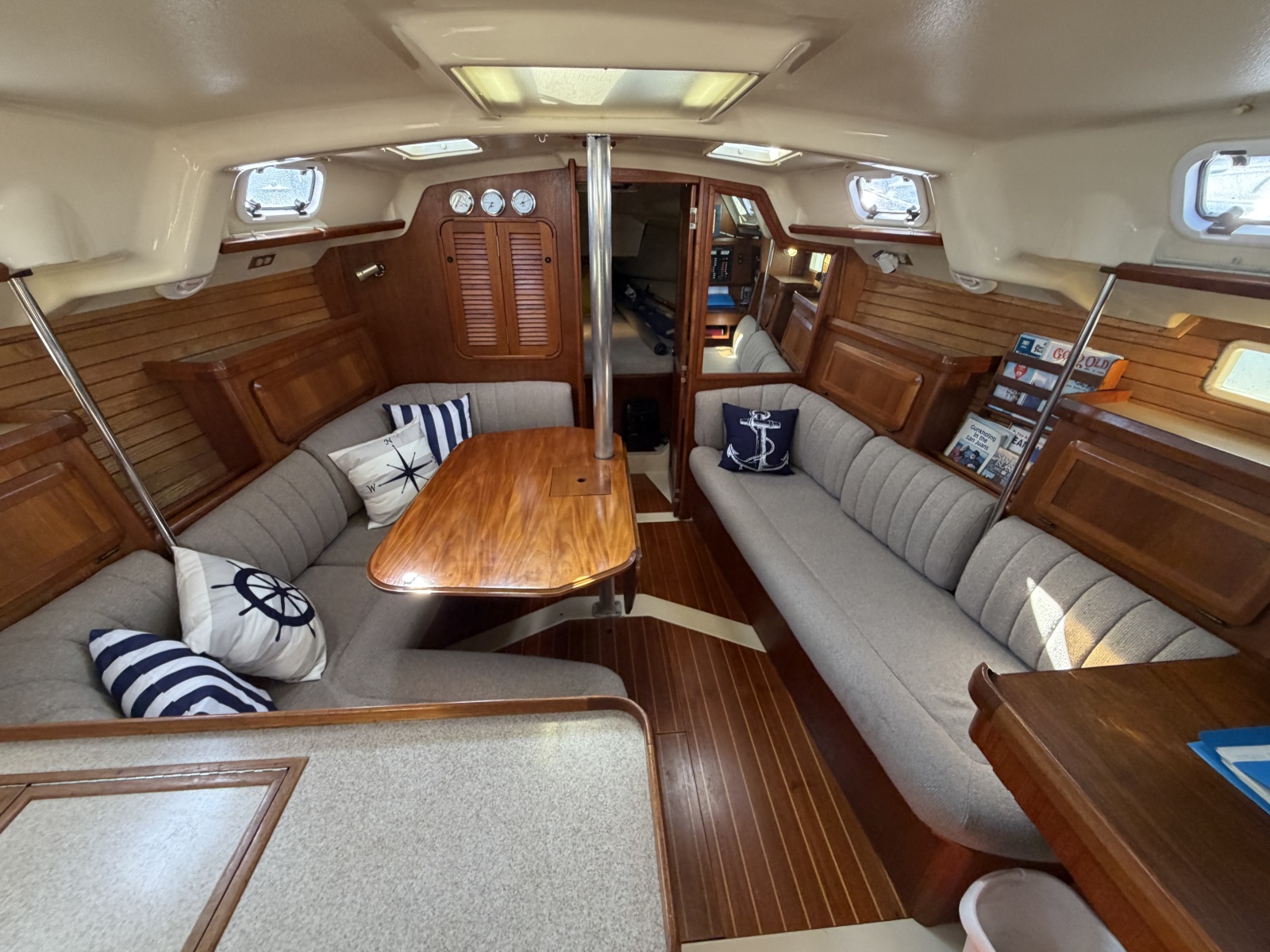 1990 Hunter Legend 37.5