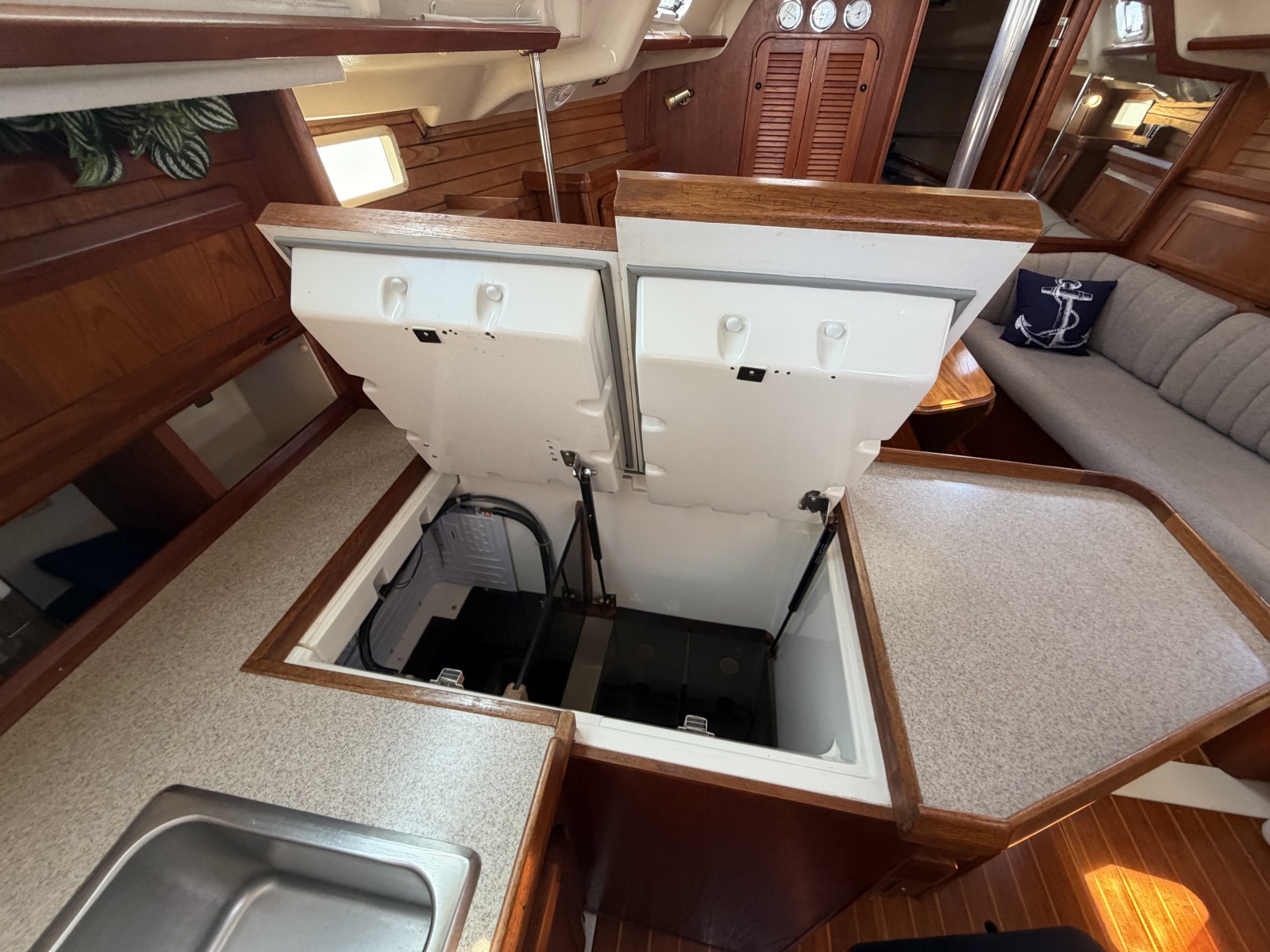 1990 Hunter Legend 37.5