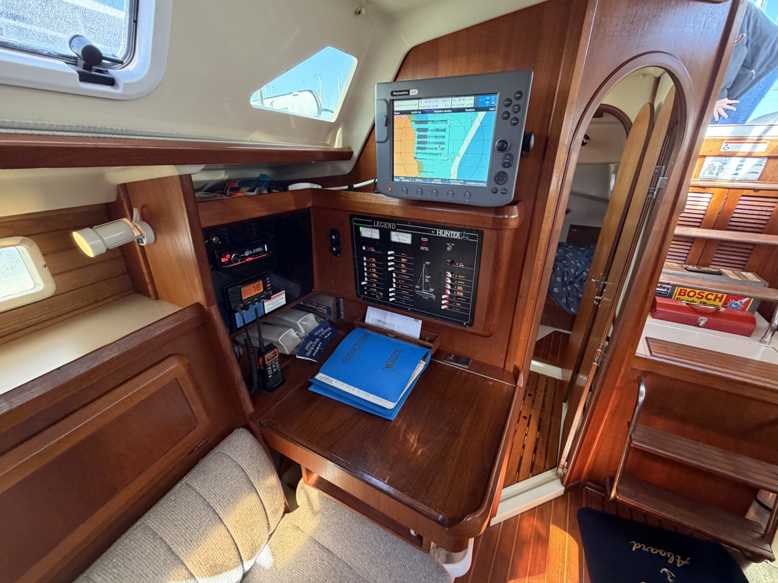 1990 Hunter Legend 37.5