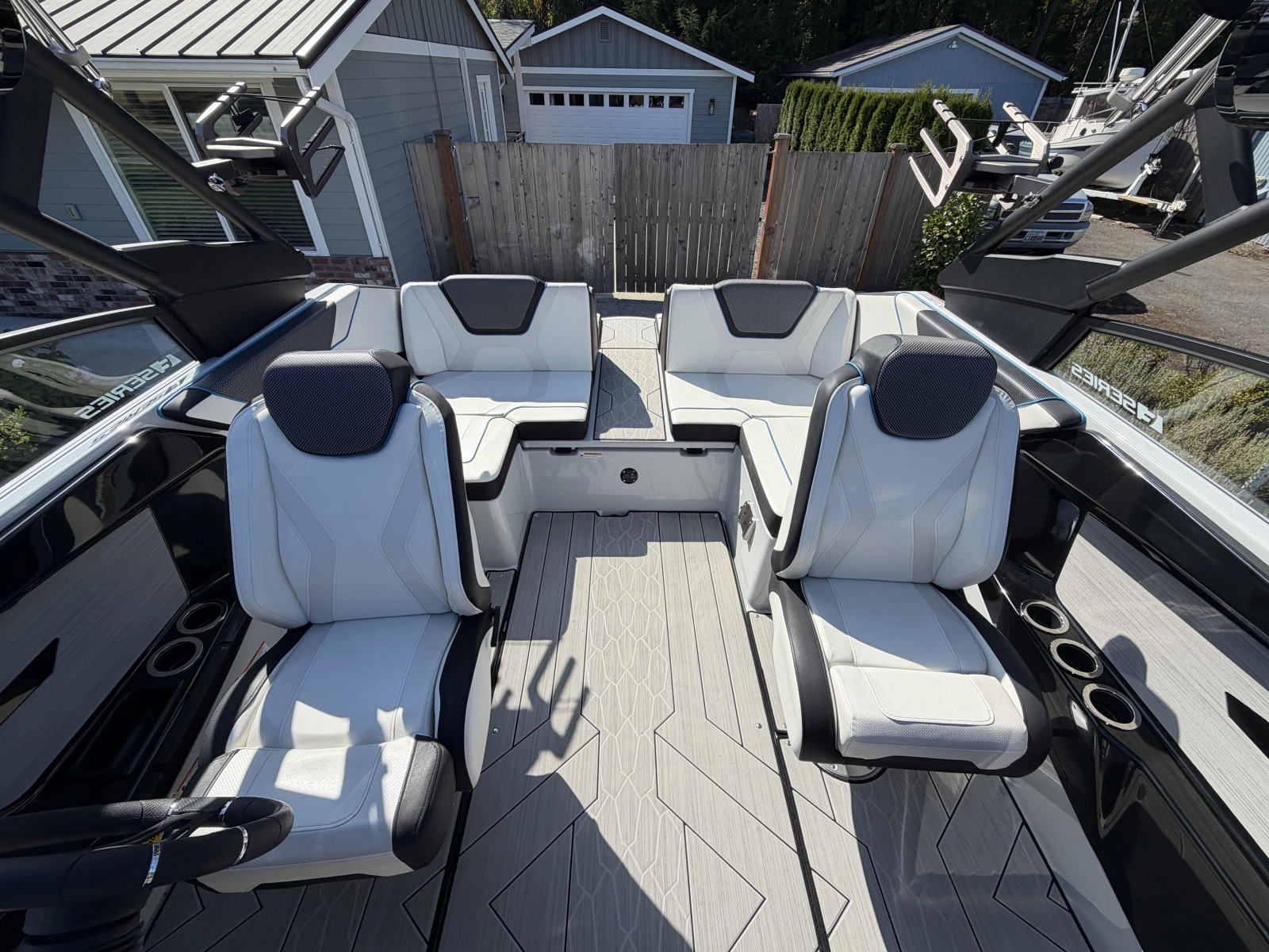 2023 Yamaha Boats 222xe