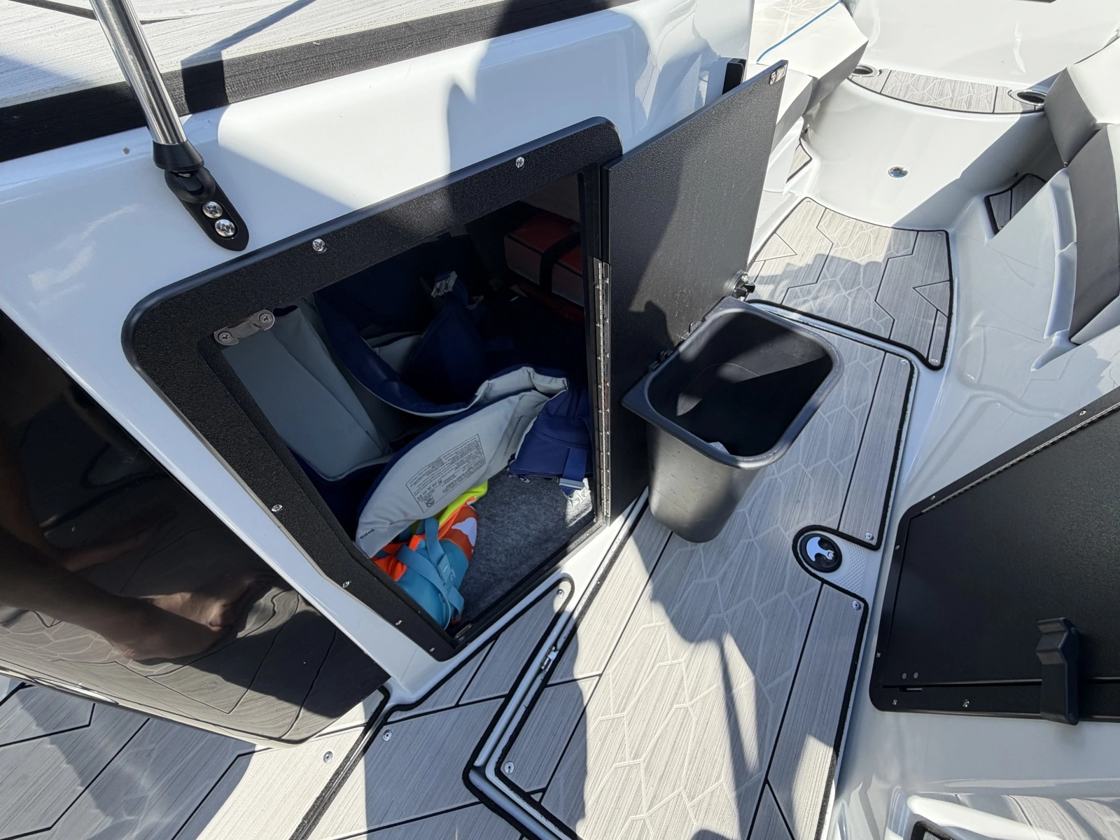 2023 Yamaha Boats 222xe