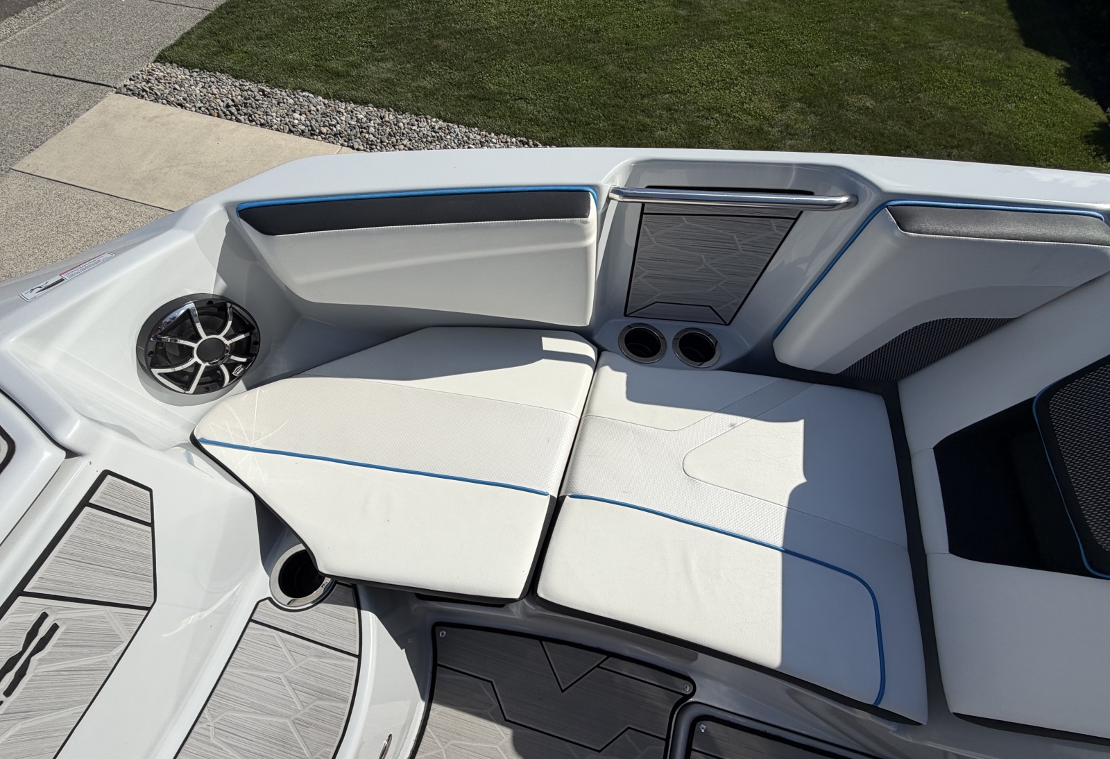 2023 Yamaha Boats 222xe
