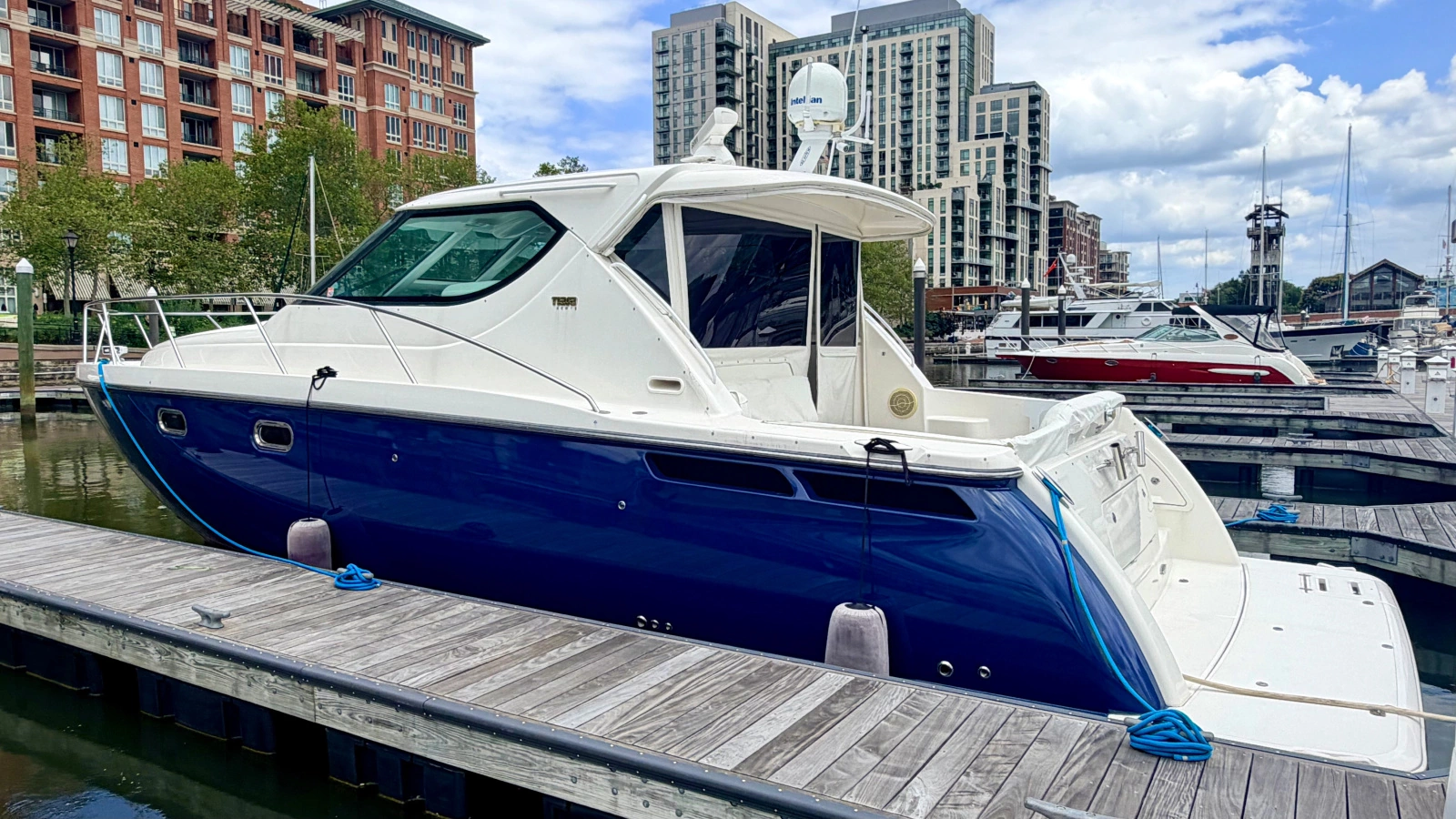 2009 Tiara Yachts 4300 Sovran