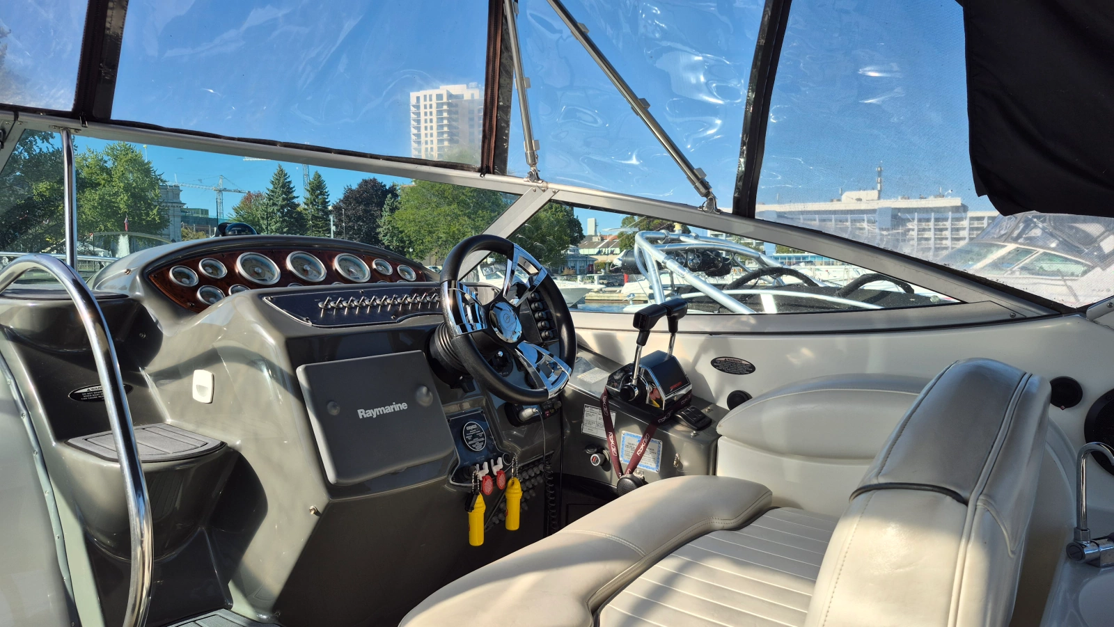 2005 Maxum  3100 SE