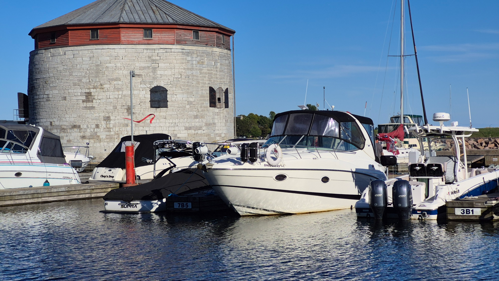 2005 Maxum  3100 SE