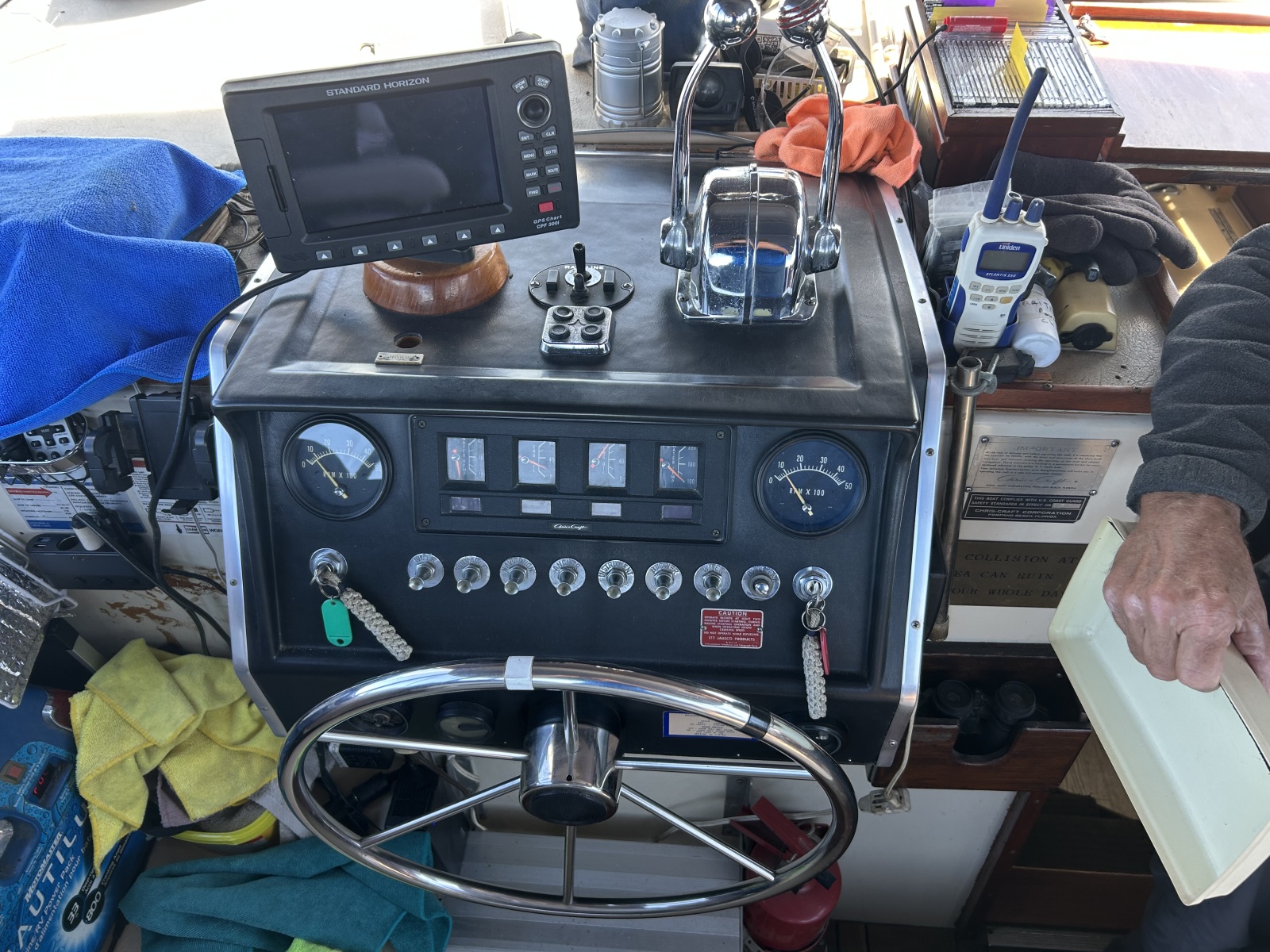 1976 Chris Craft  Catelina 350