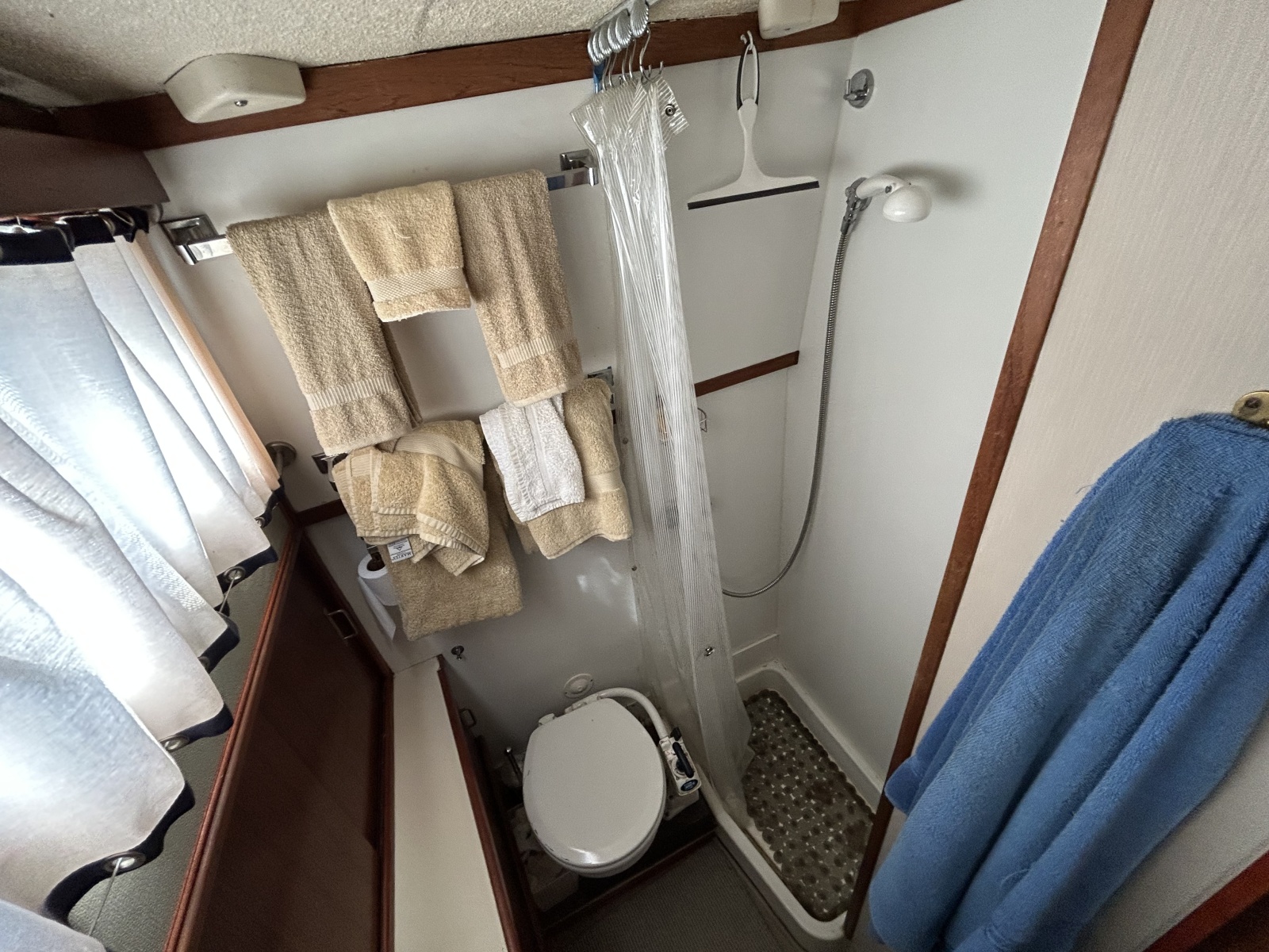 1976 Chris Craft  Catelina 350