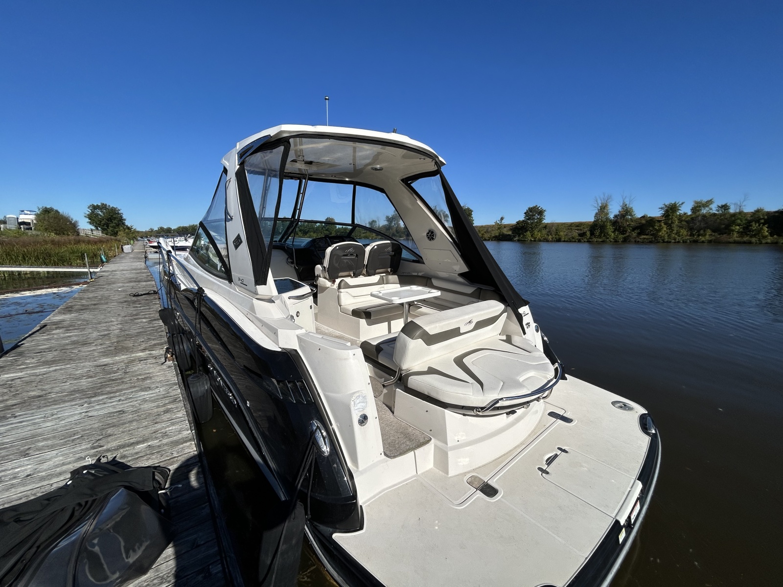 2013 Monterey  340 Sports Yacht