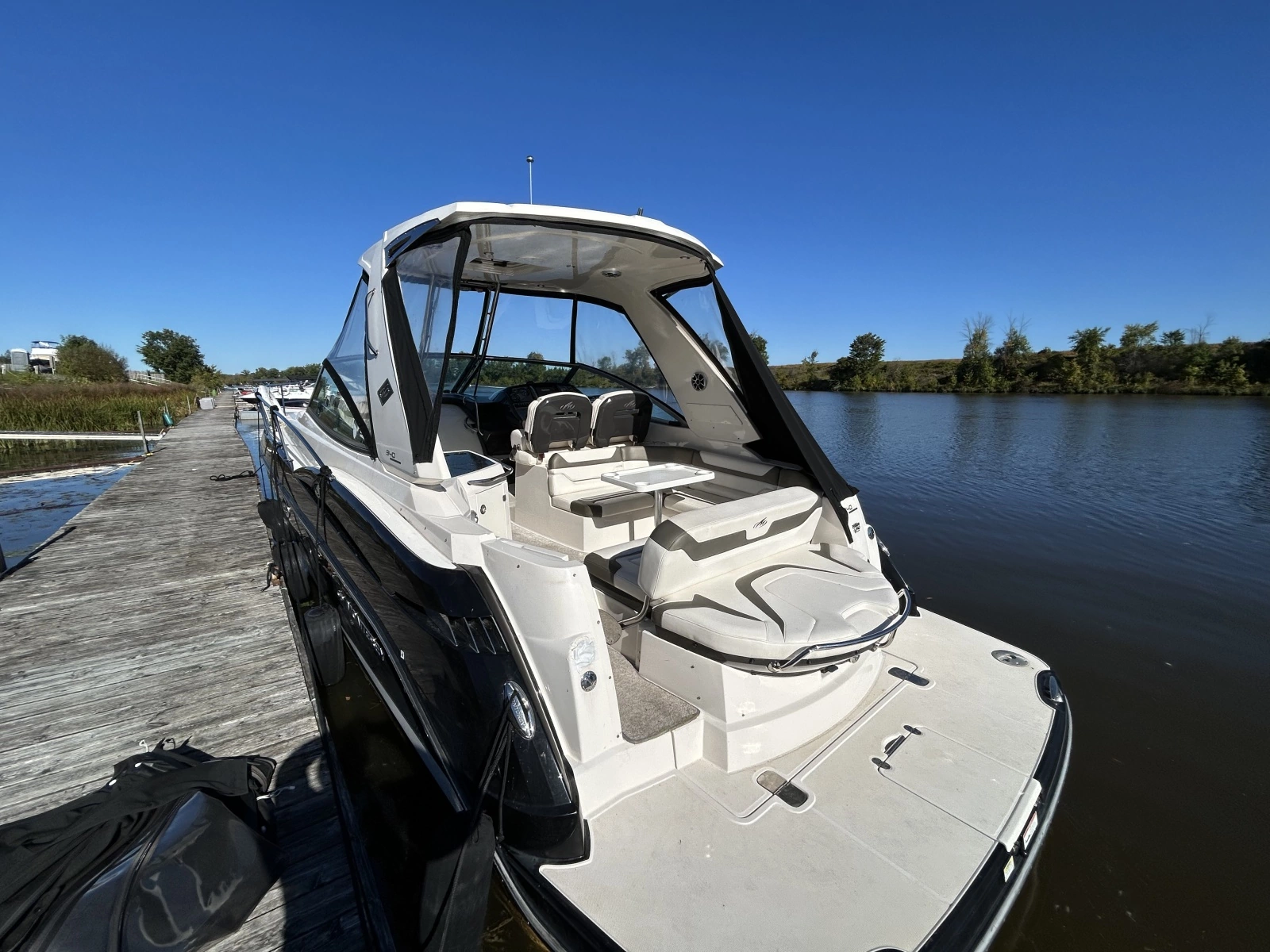2013 Monterey  340 Sports Yacht