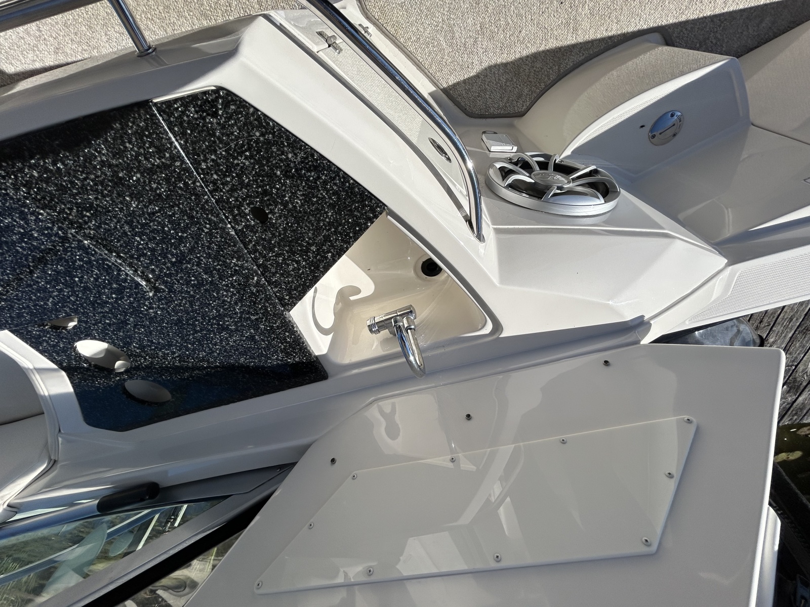 2013 Monterey  340 Sports Yacht