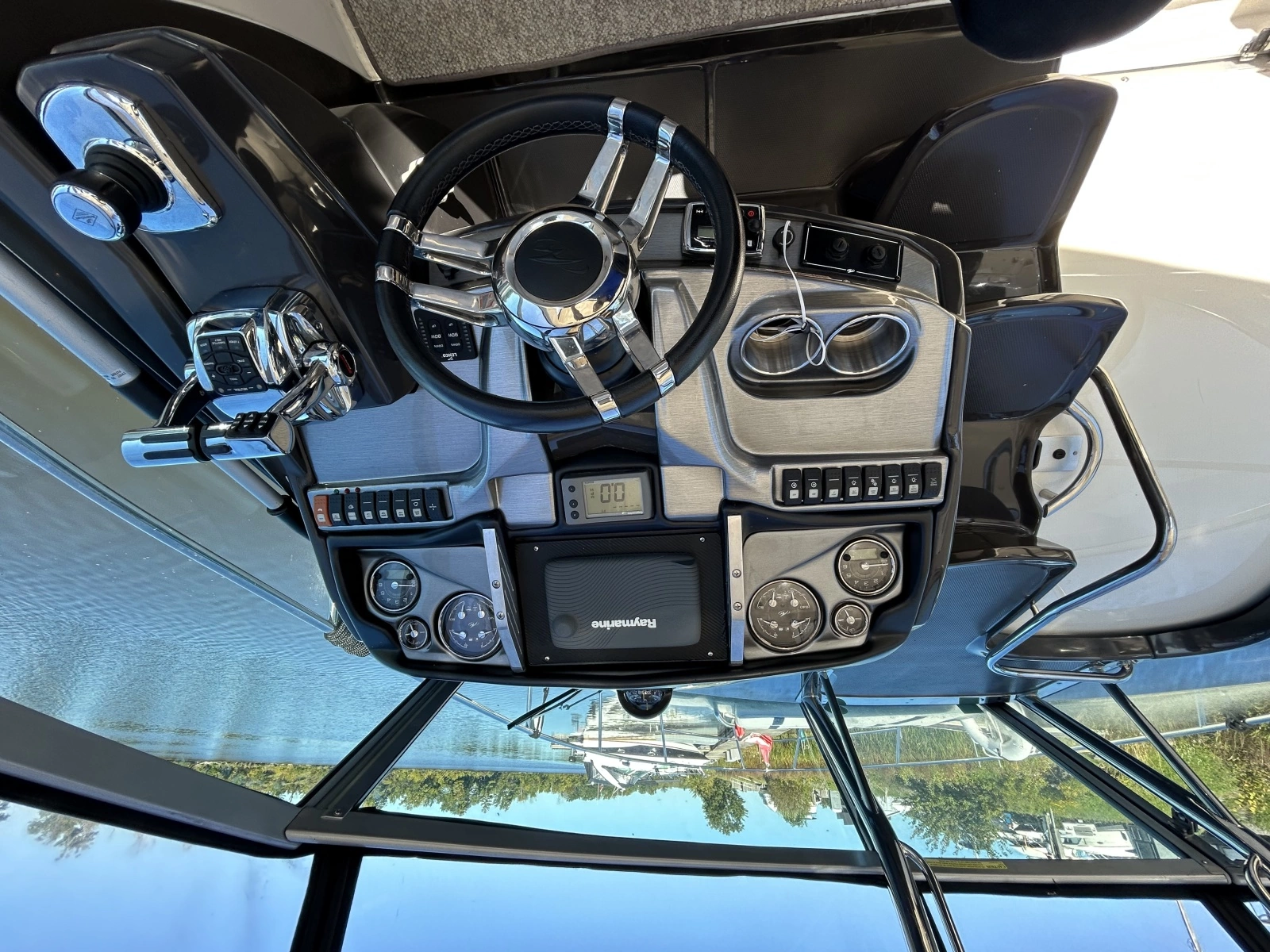 2013 Monterey  340 Sports Yacht