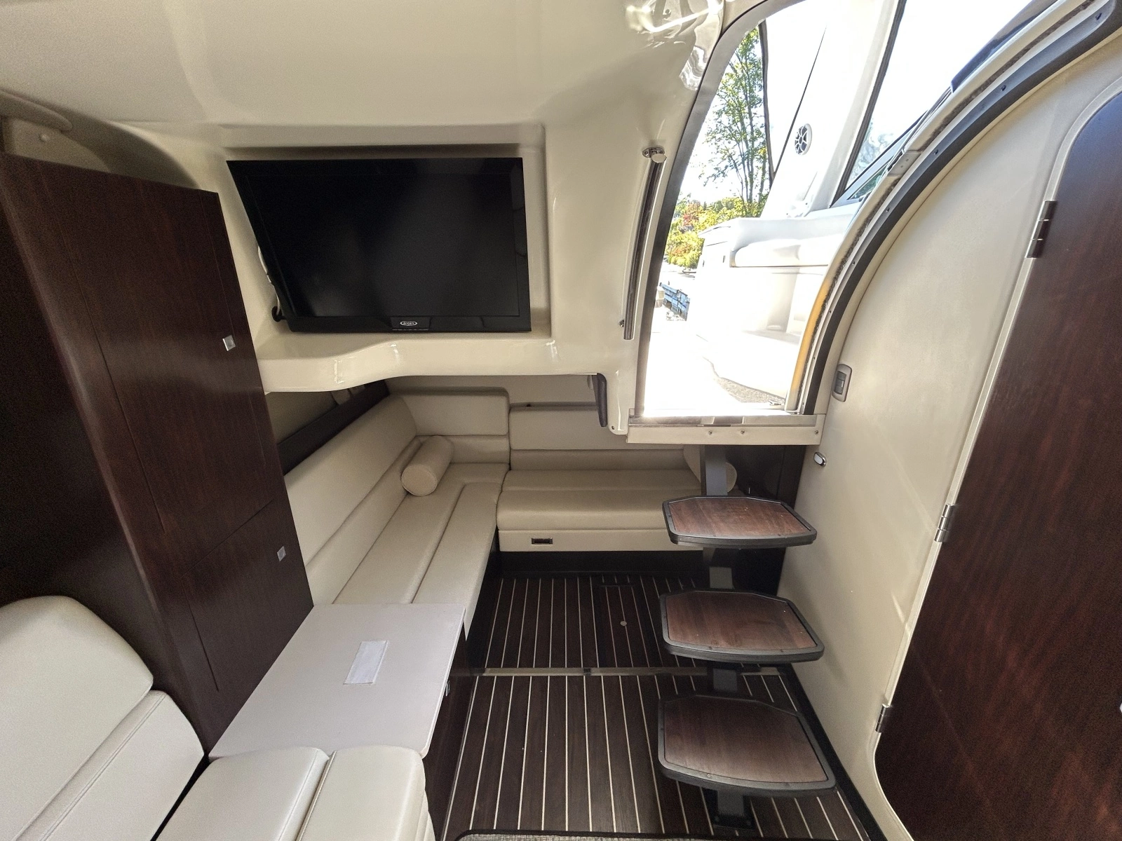 2013 Monterey  340 Sports Yacht