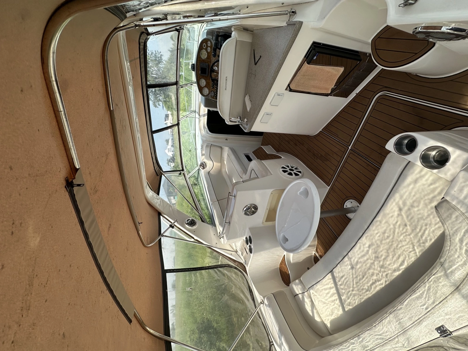 2006 Rinker 300 EC