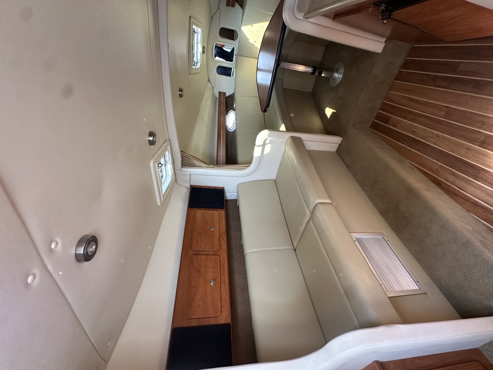 2006 Rinker 300 EC