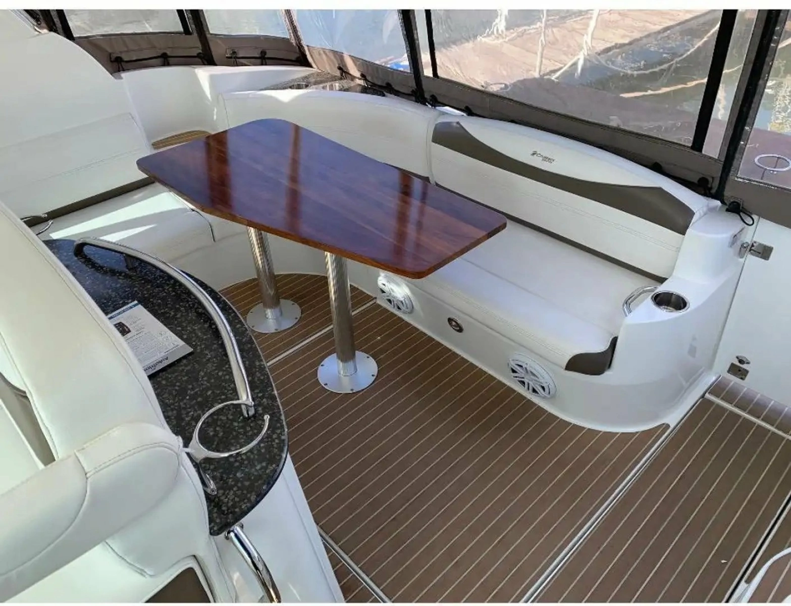 2008 Cruisers Yachts 390 Sport Coupe