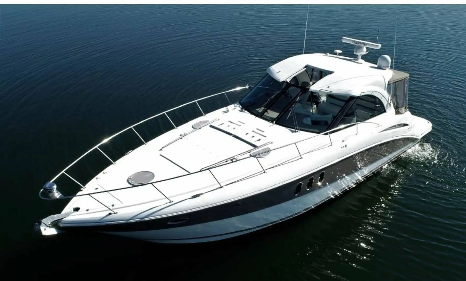 2008 Cruisers Yachts 390 Sport Coupe
