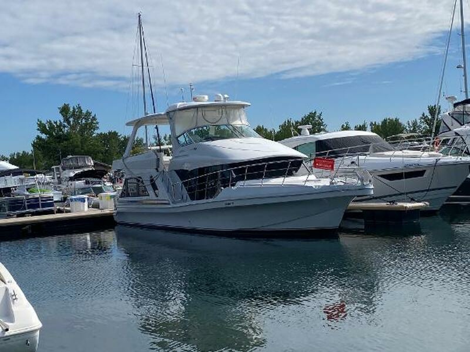 1999 Bluewater 5200