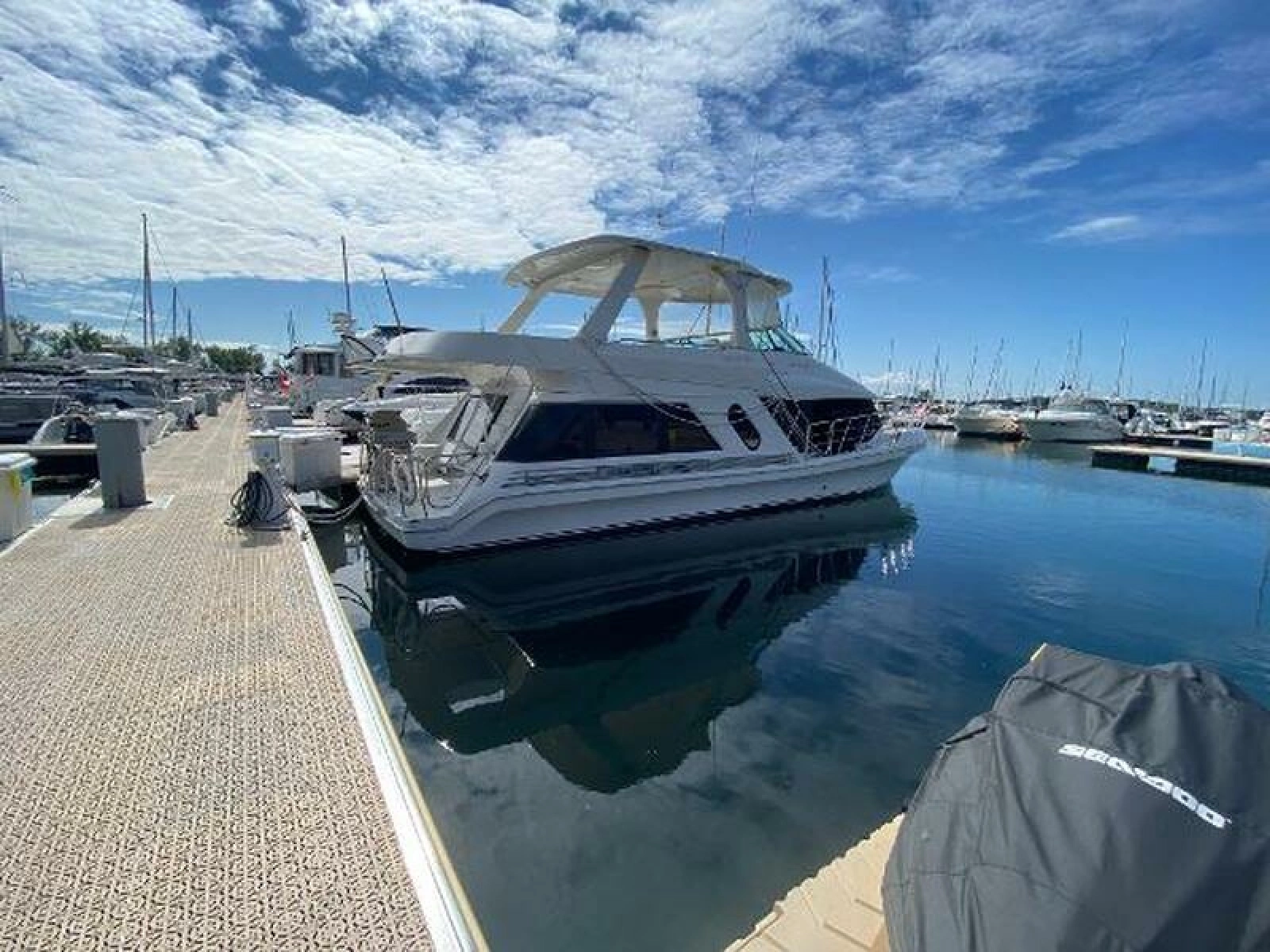 1999 Bluewater 5200