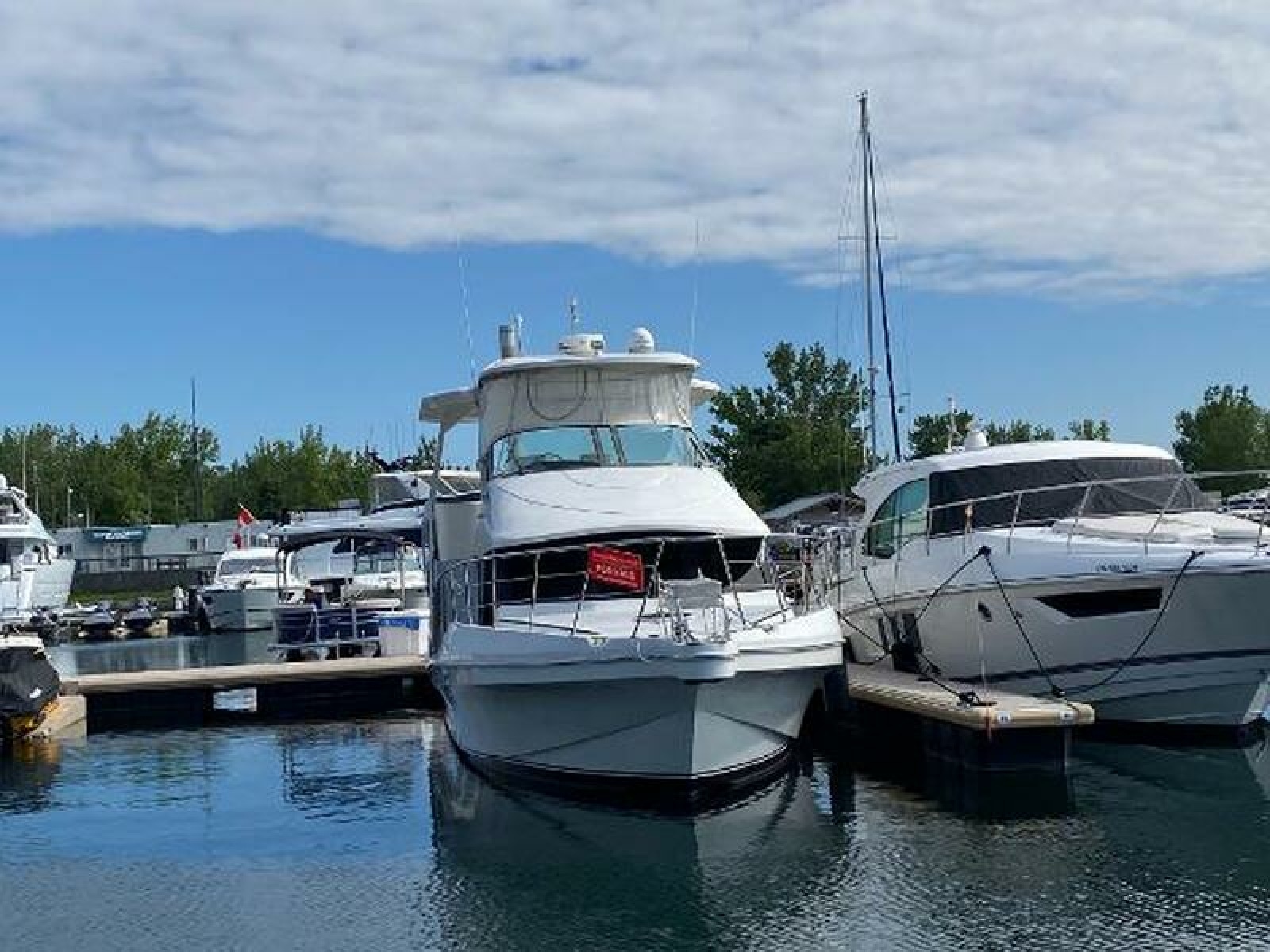 1999 Bluewater 5200