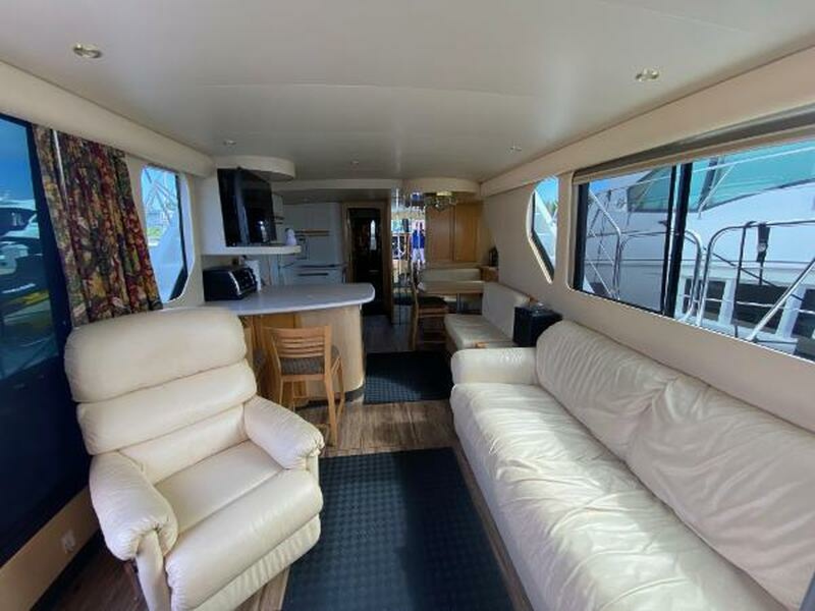 1999 Bluewater 5200