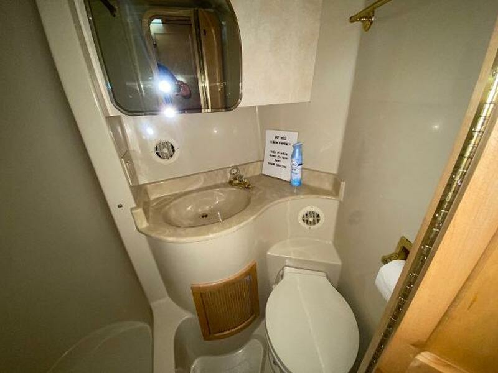 1999 Bluewater 5200