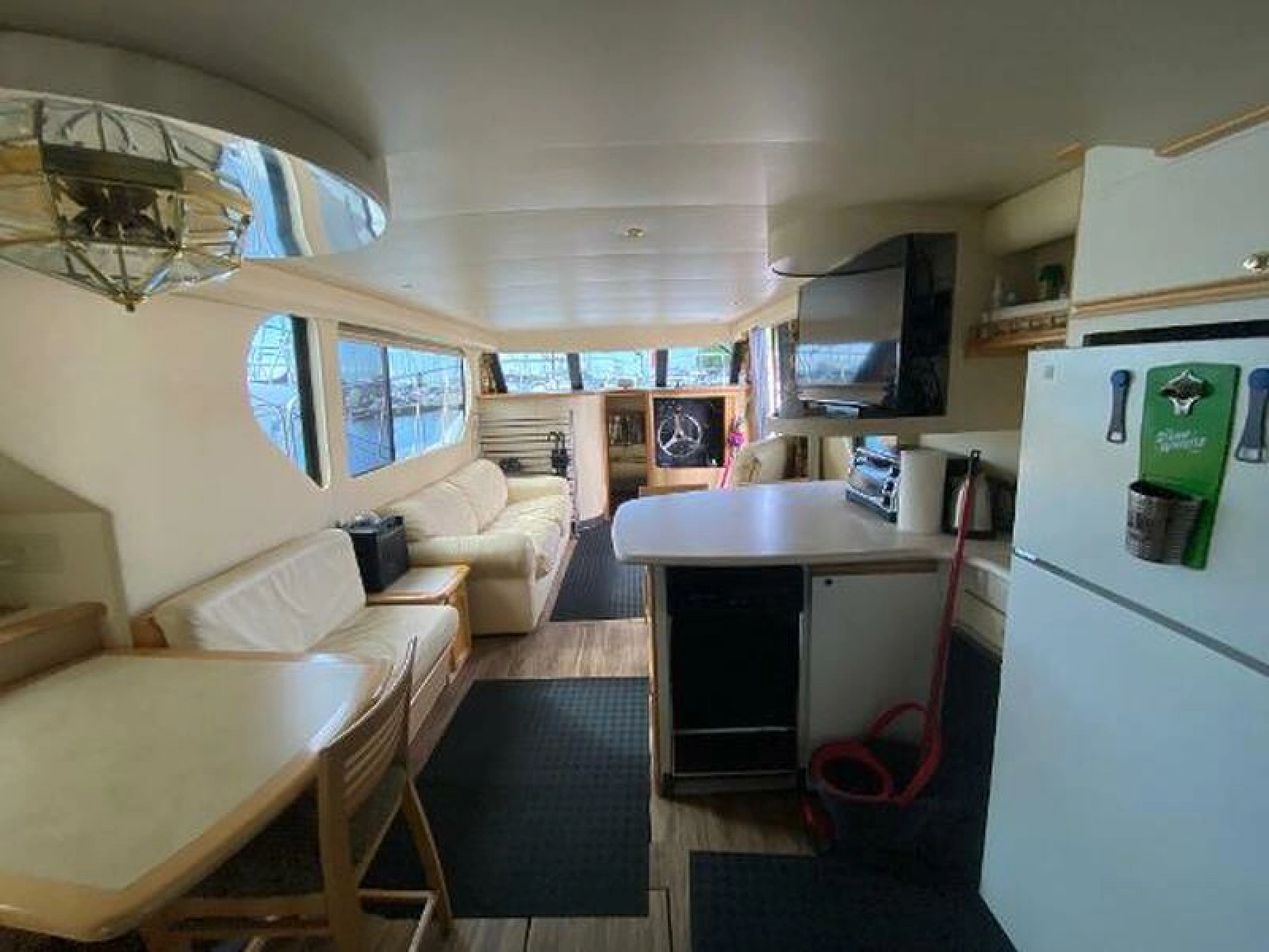 1999 Bluewater 5200