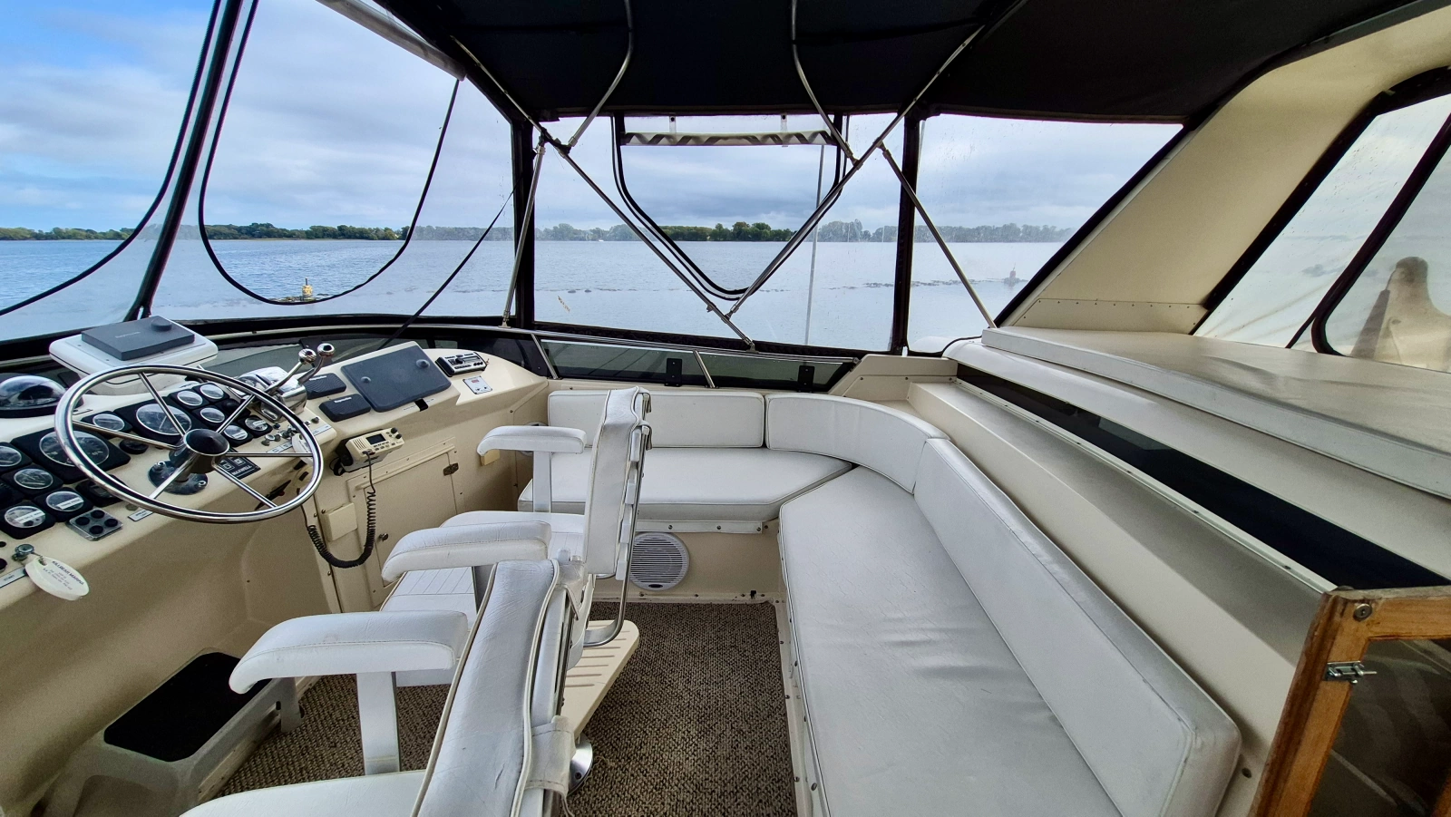 1989 Carver 48 Californian