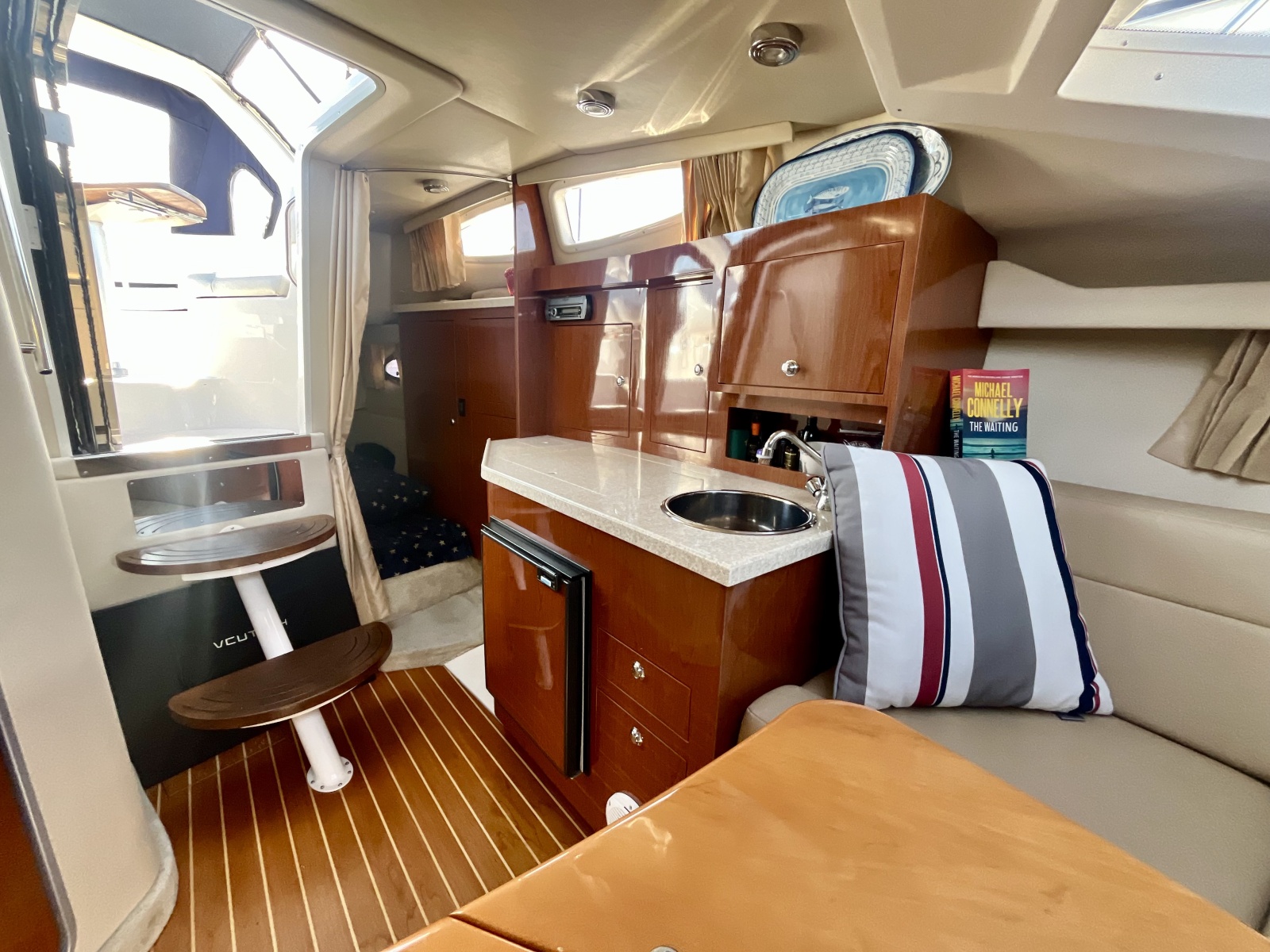 2009 Regal 3060 Window Express