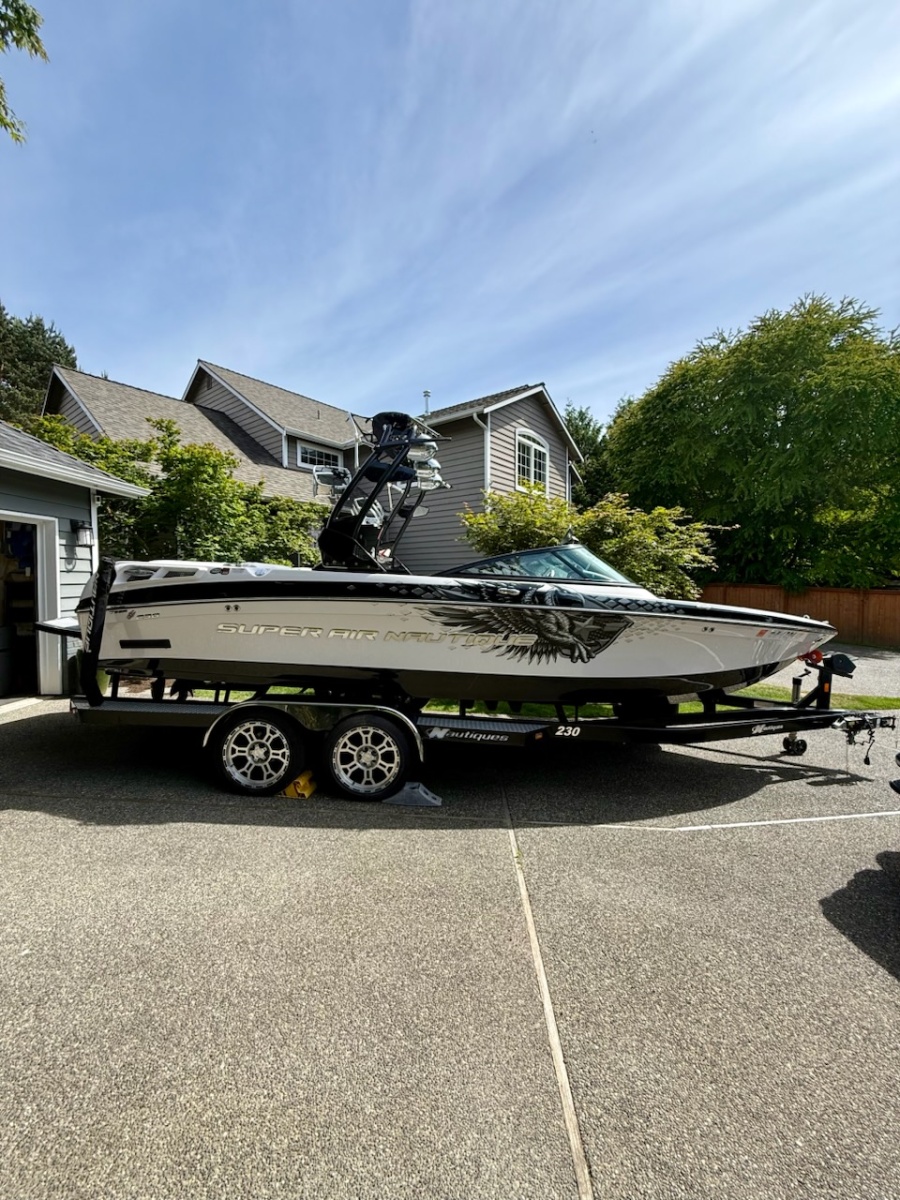 2011 Nautique Super Air Nautique 230