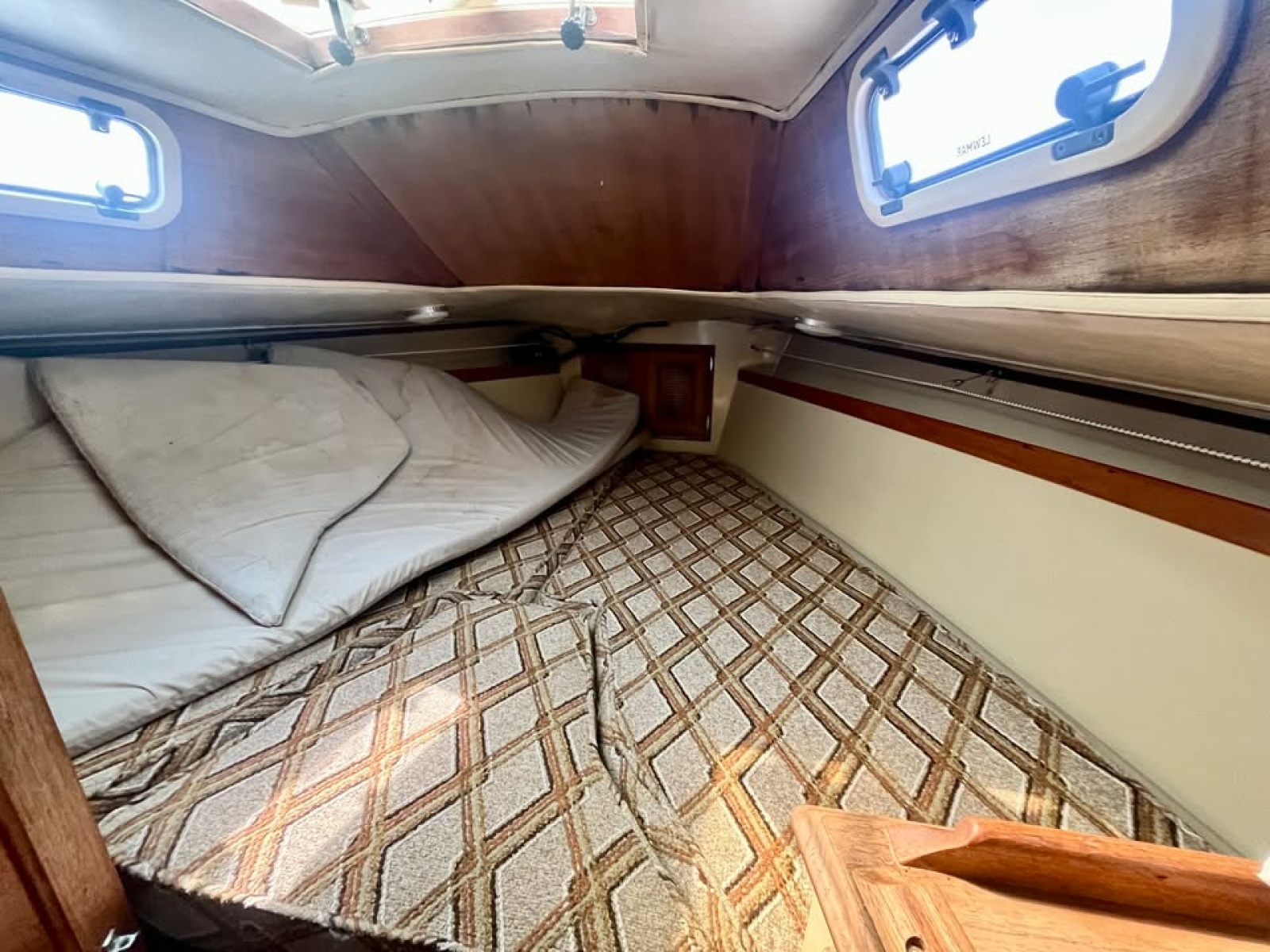 1981 Islander  36