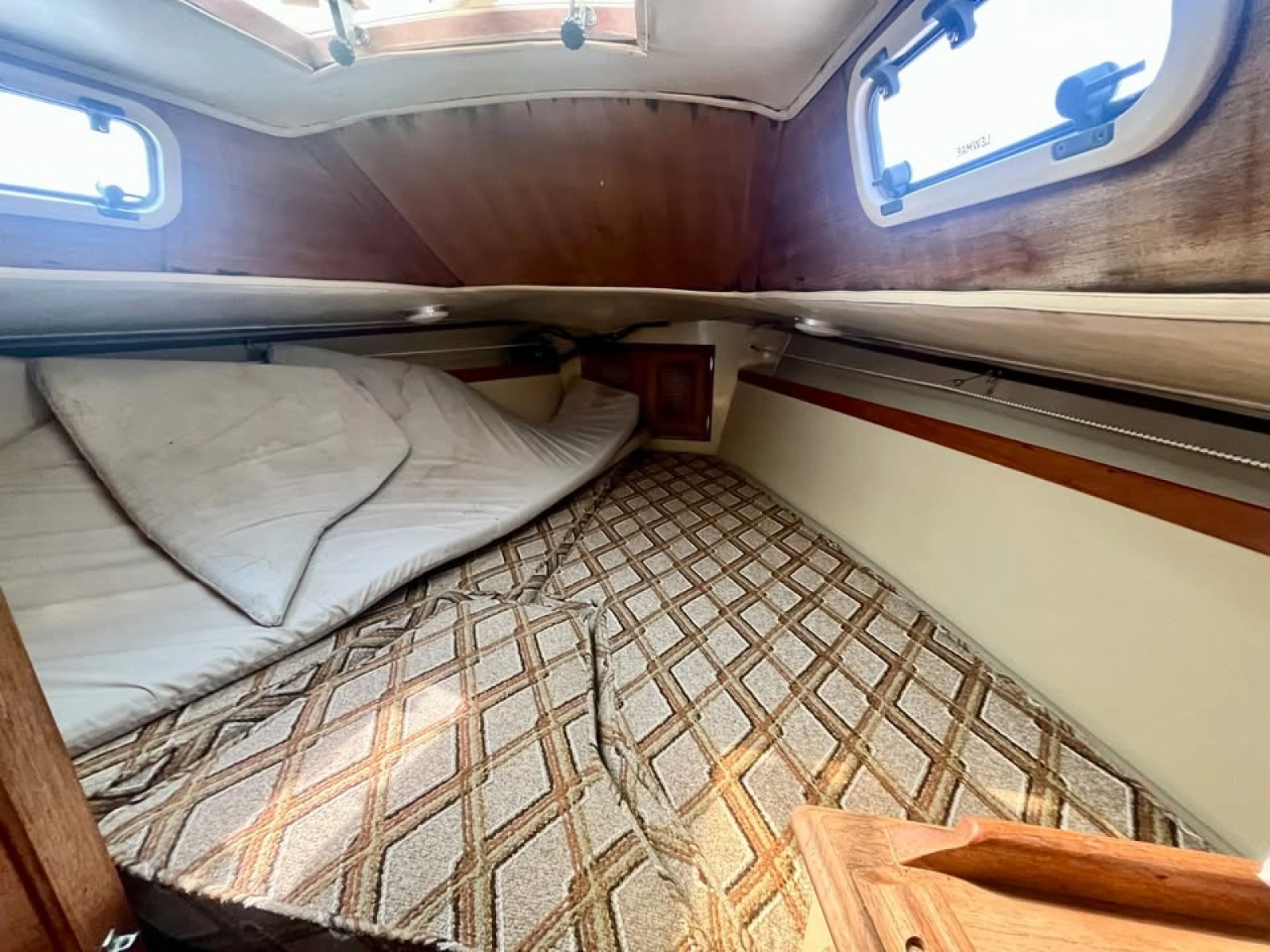 1981 Islander  36