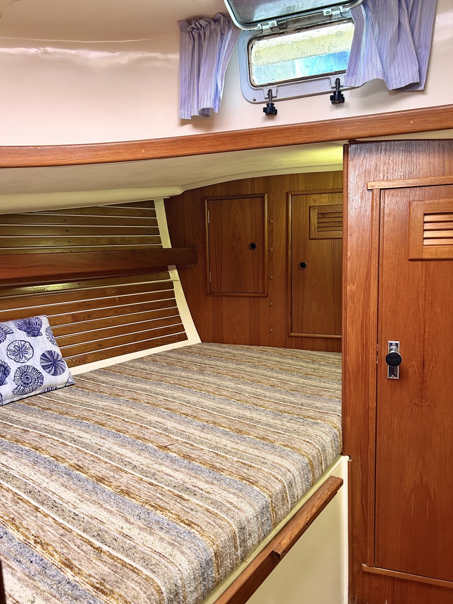 1984 Hinterhoeller Nonsuch 30 Ultra
