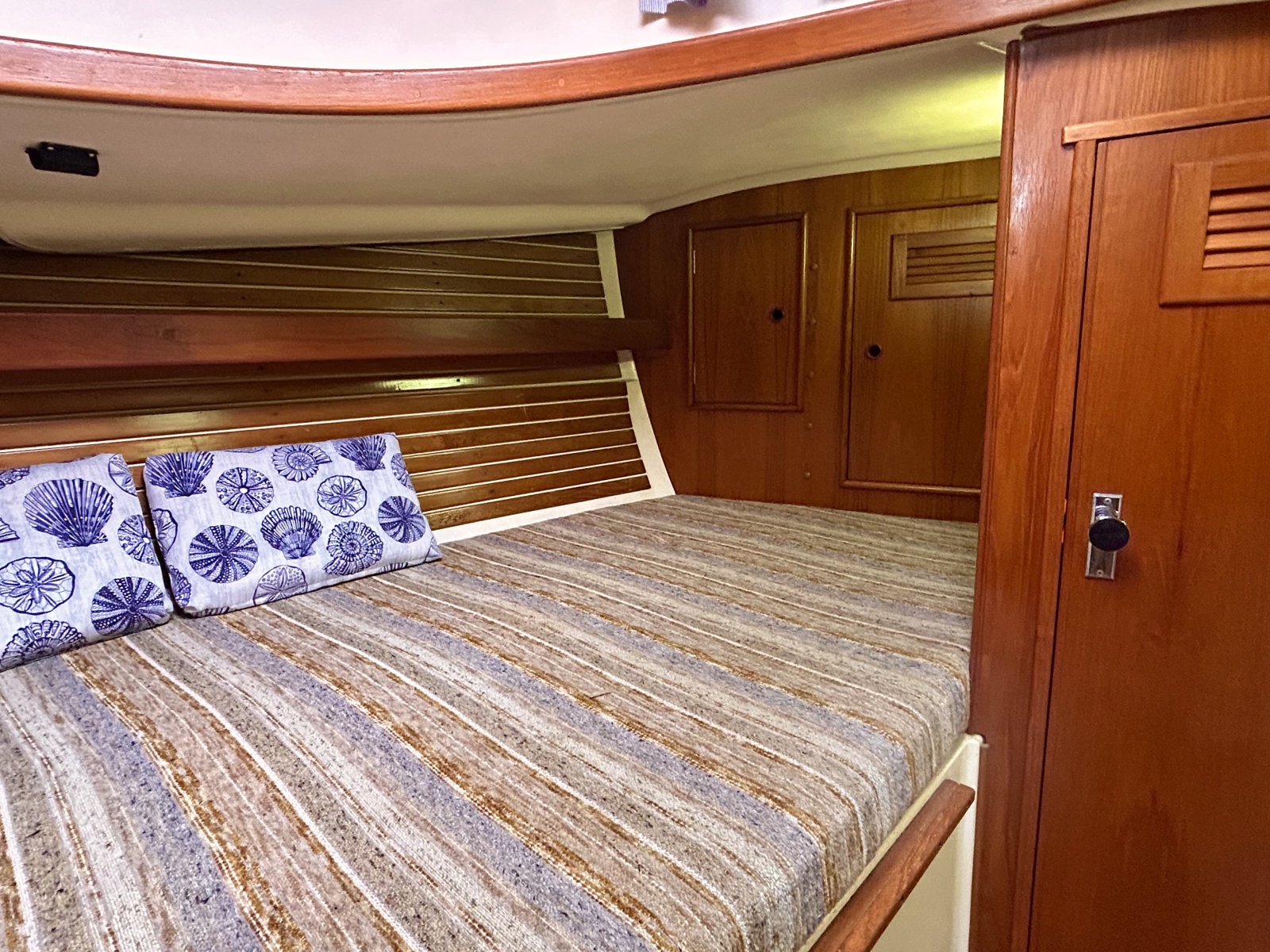 1984 Hinterhoeller Nonsuch 30 Ultra
