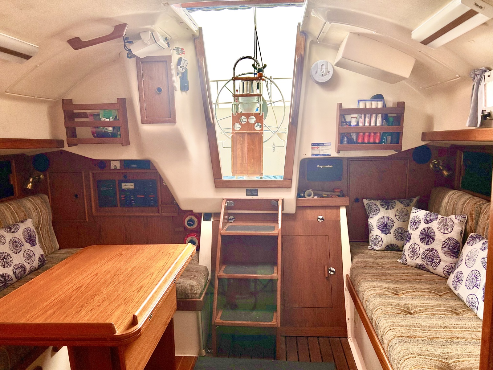 1984 Hinterhoeller Nonsuch 30 Ultra