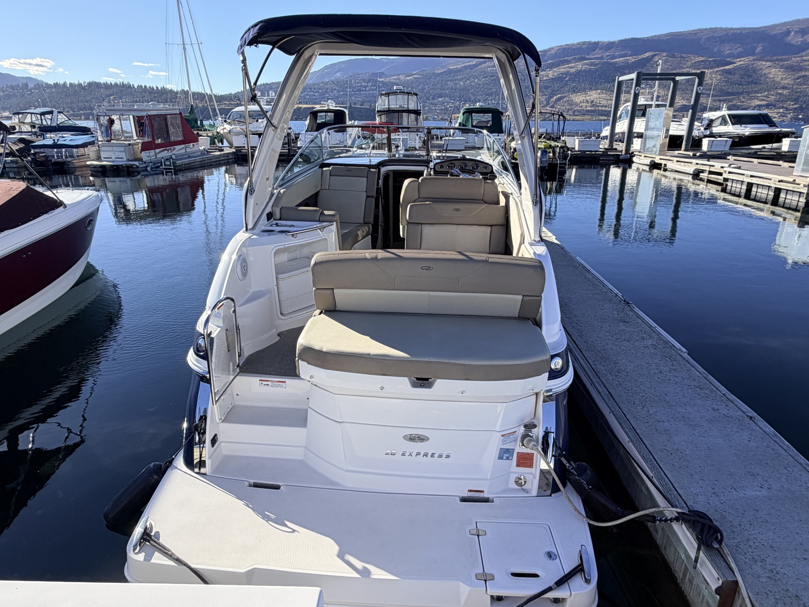 2014 Regal 28 Express