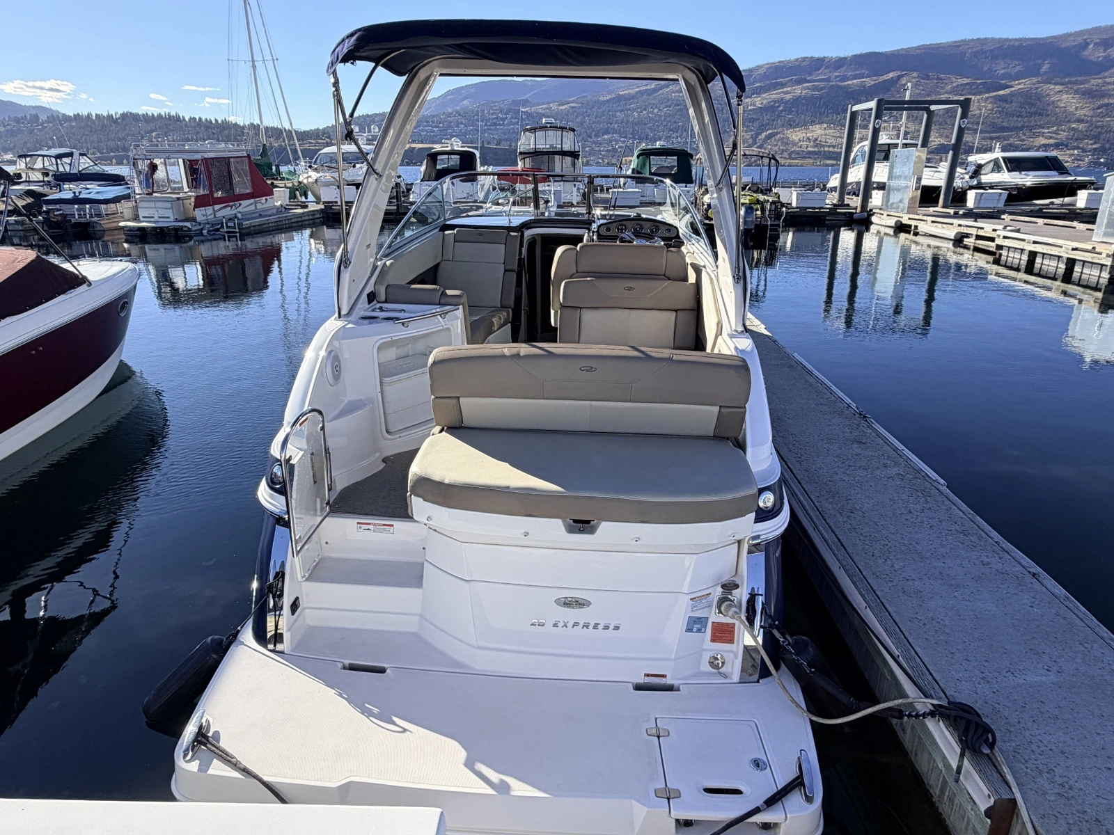 2014 Regal 28 Express