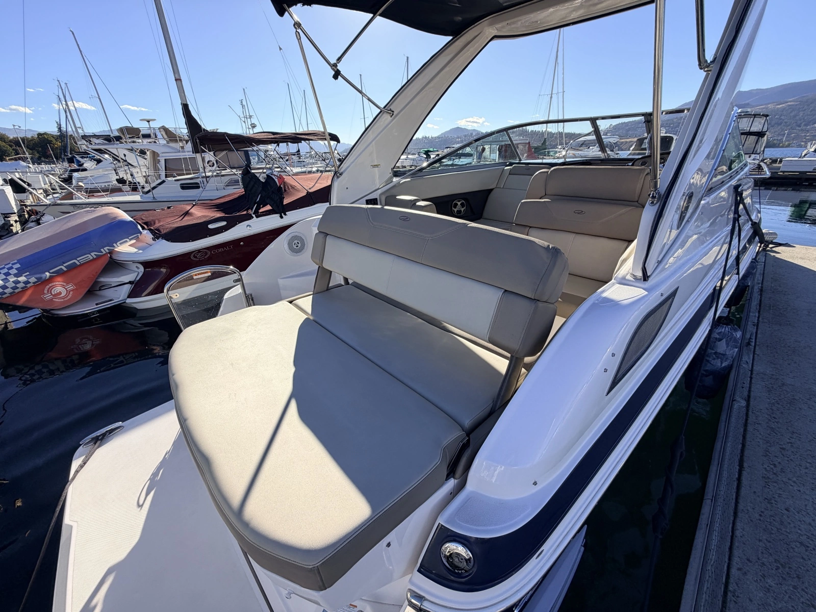 2014 Regal 28 Express