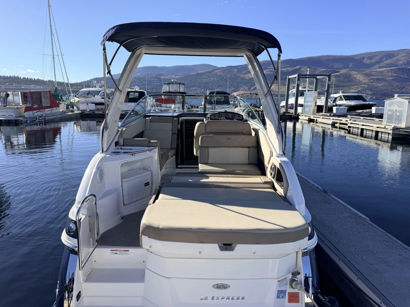2014 Regal 28 Express