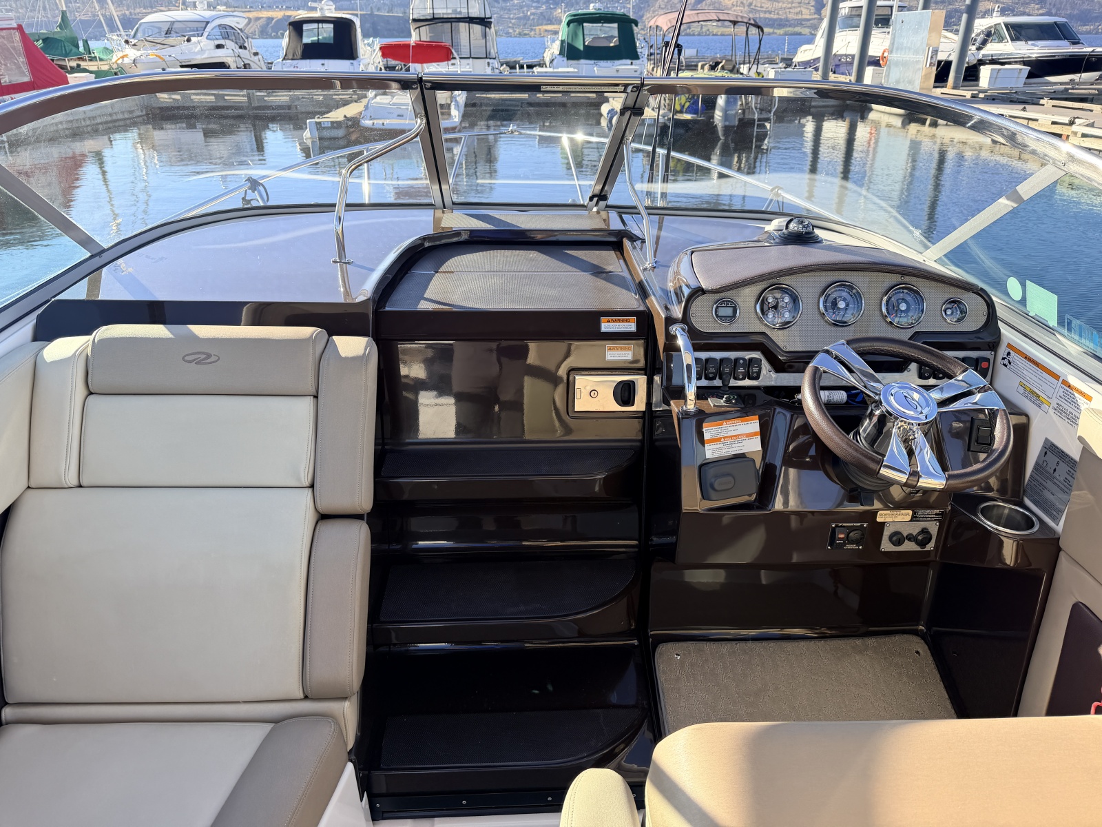 2014 Regal 28 Express