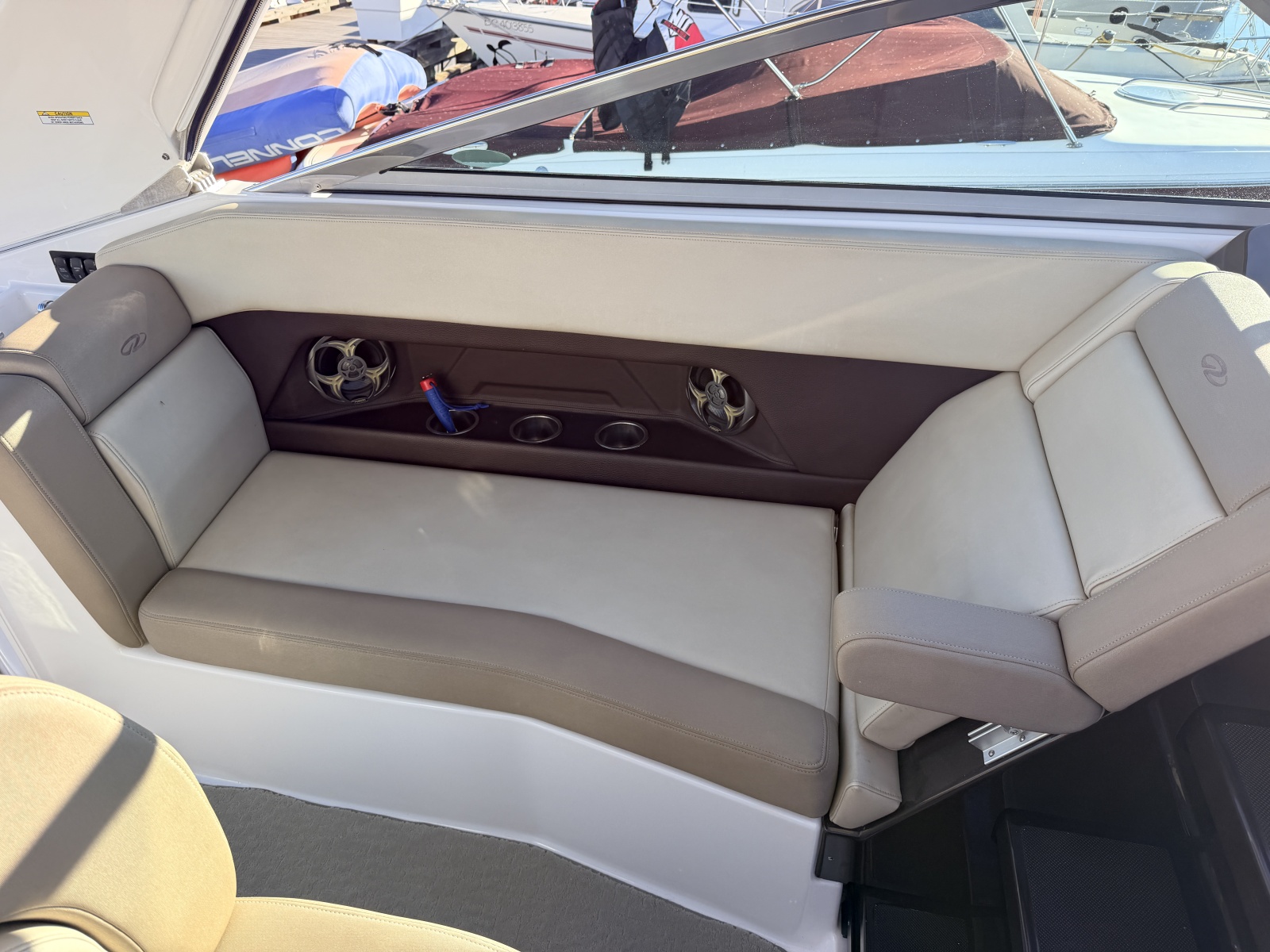2014 Regal 28 Express