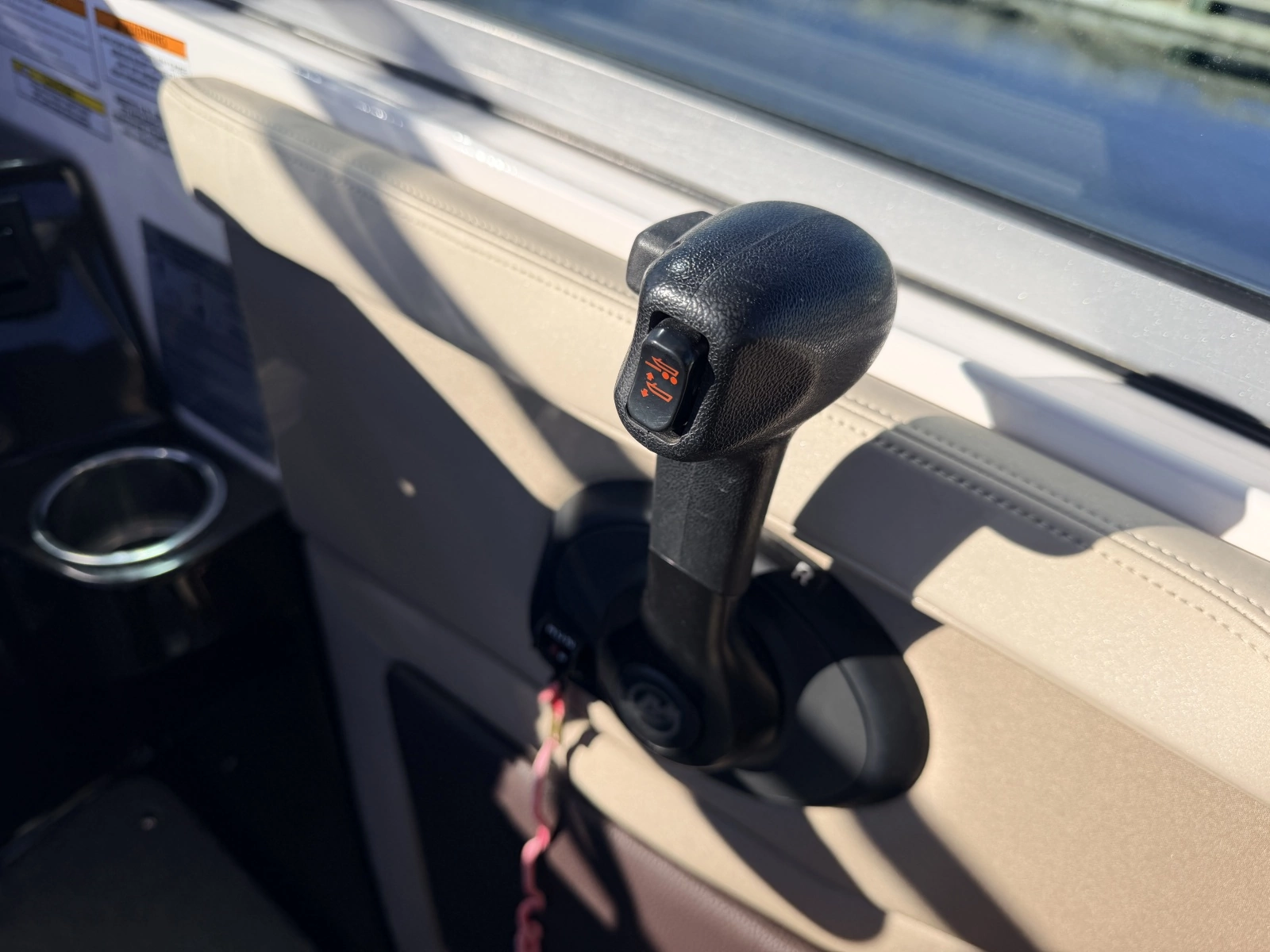 2014 Regal 28 Express
