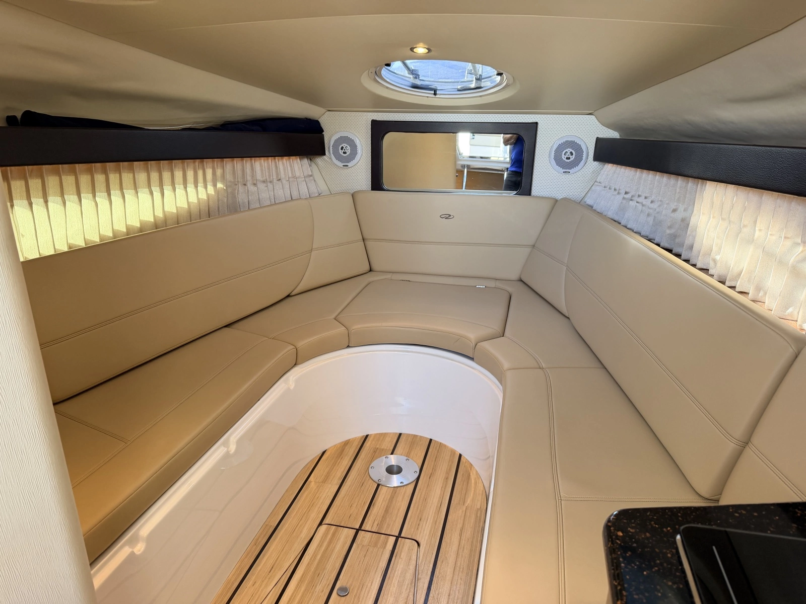 2014 Regal 28 Express