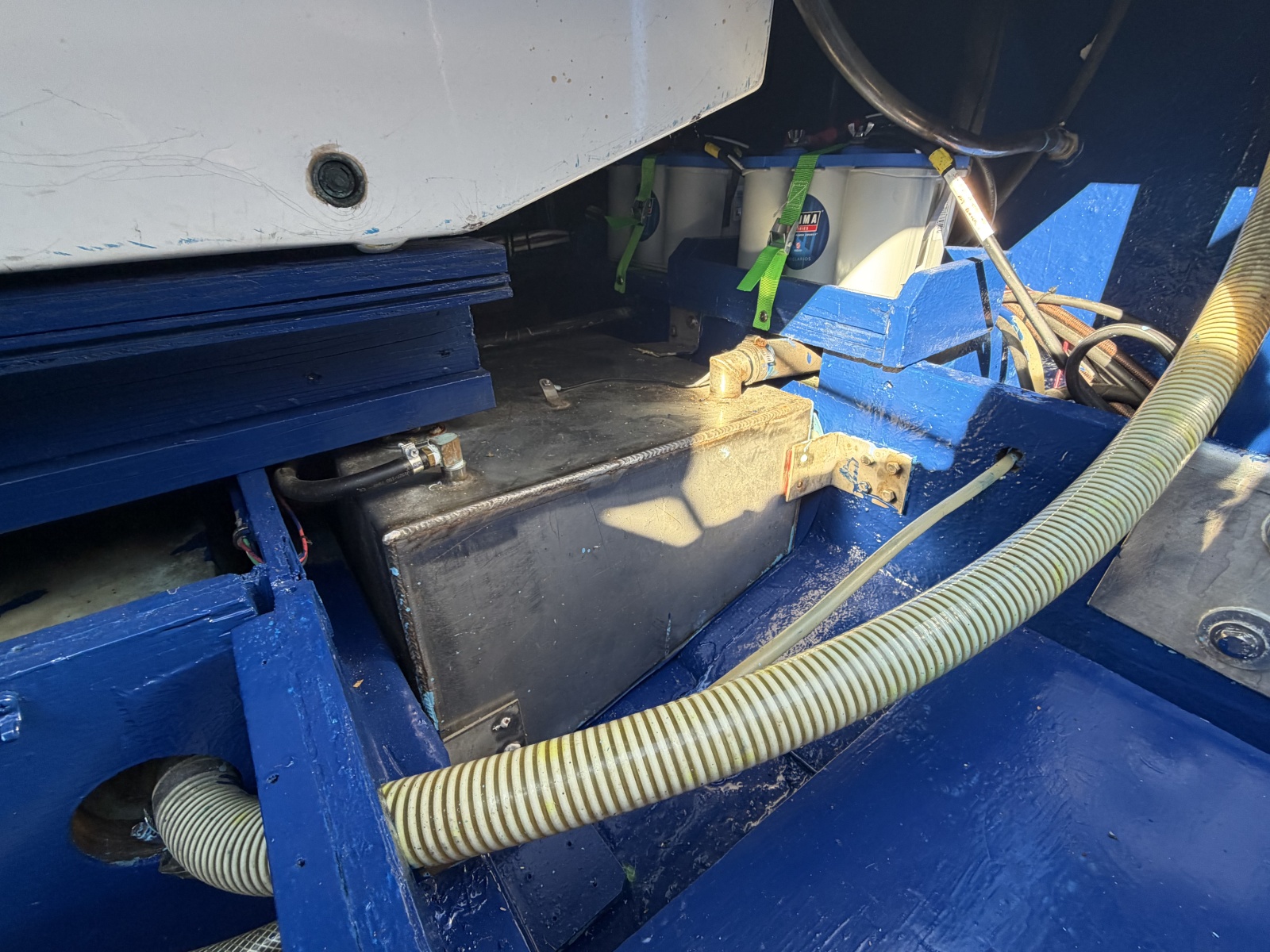 1974 Fiberform Sportfisher 31